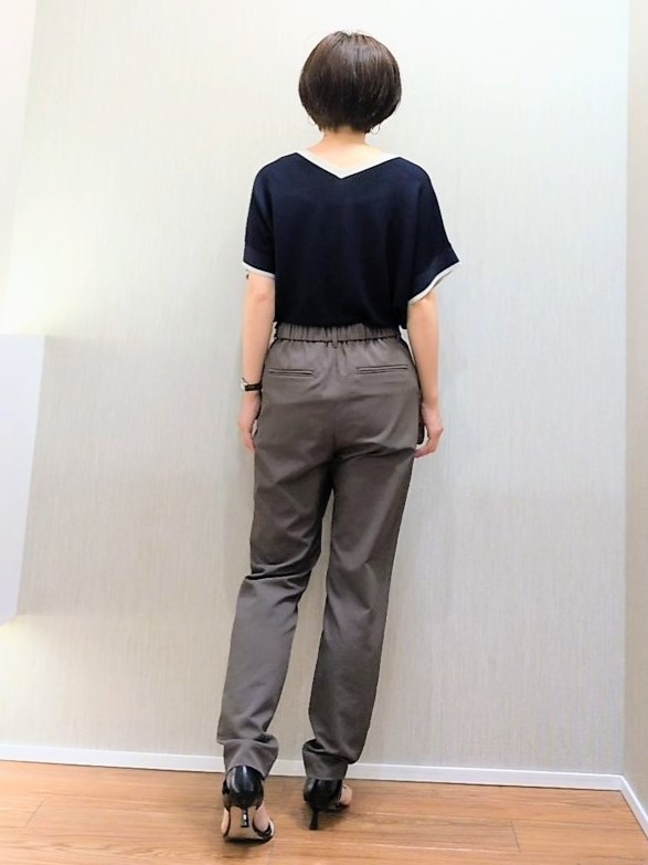 ミズタさんの「UNTITLED｜【11色展開/体型カバー】前後2WAYフレンチスリーブニット」を使ったコーディネート