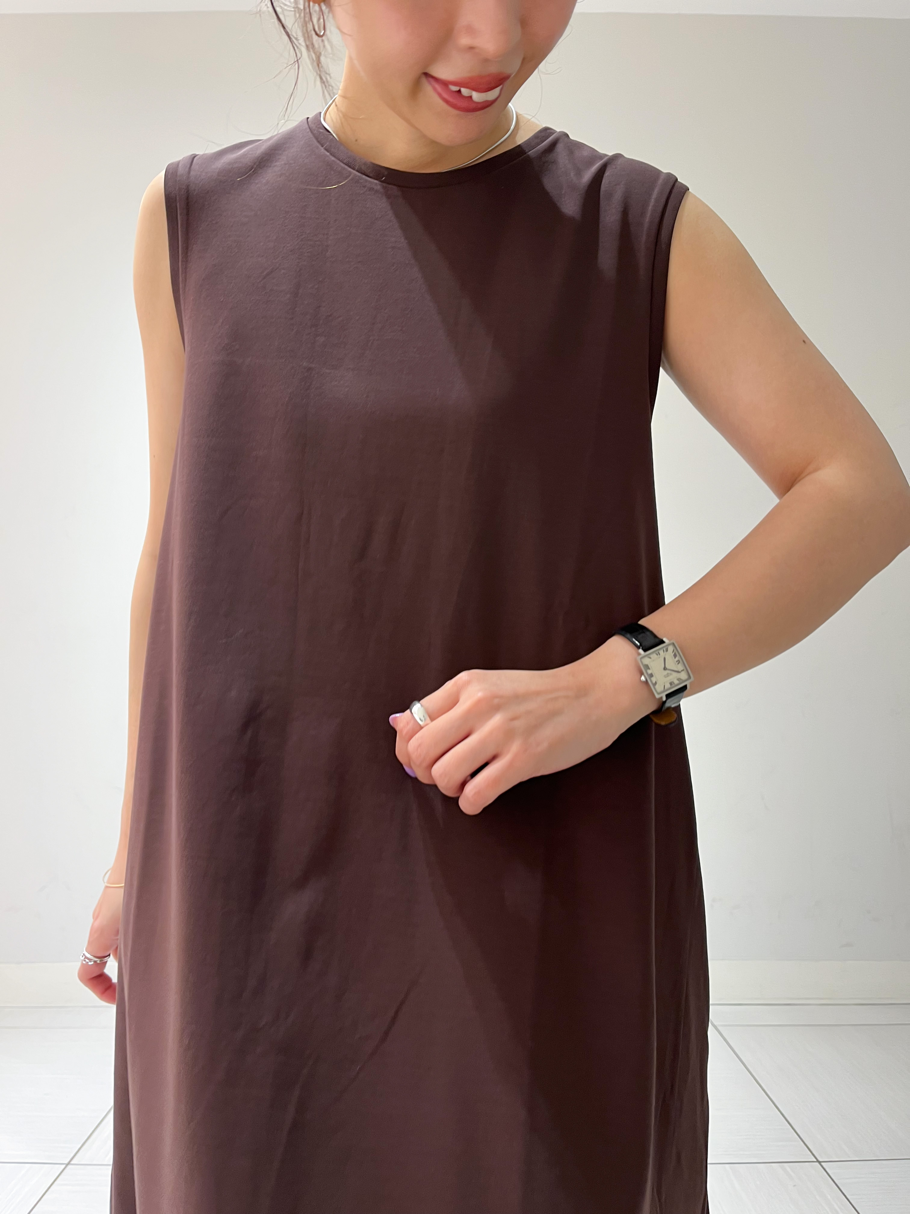 じゅんさんの「DRESSTERIOR｜【接触冷感／抗菌防臭／消臭/ウォッシャブル】アイスクリアコットン フレンチスリーブワンピース」を使ったコーディネート