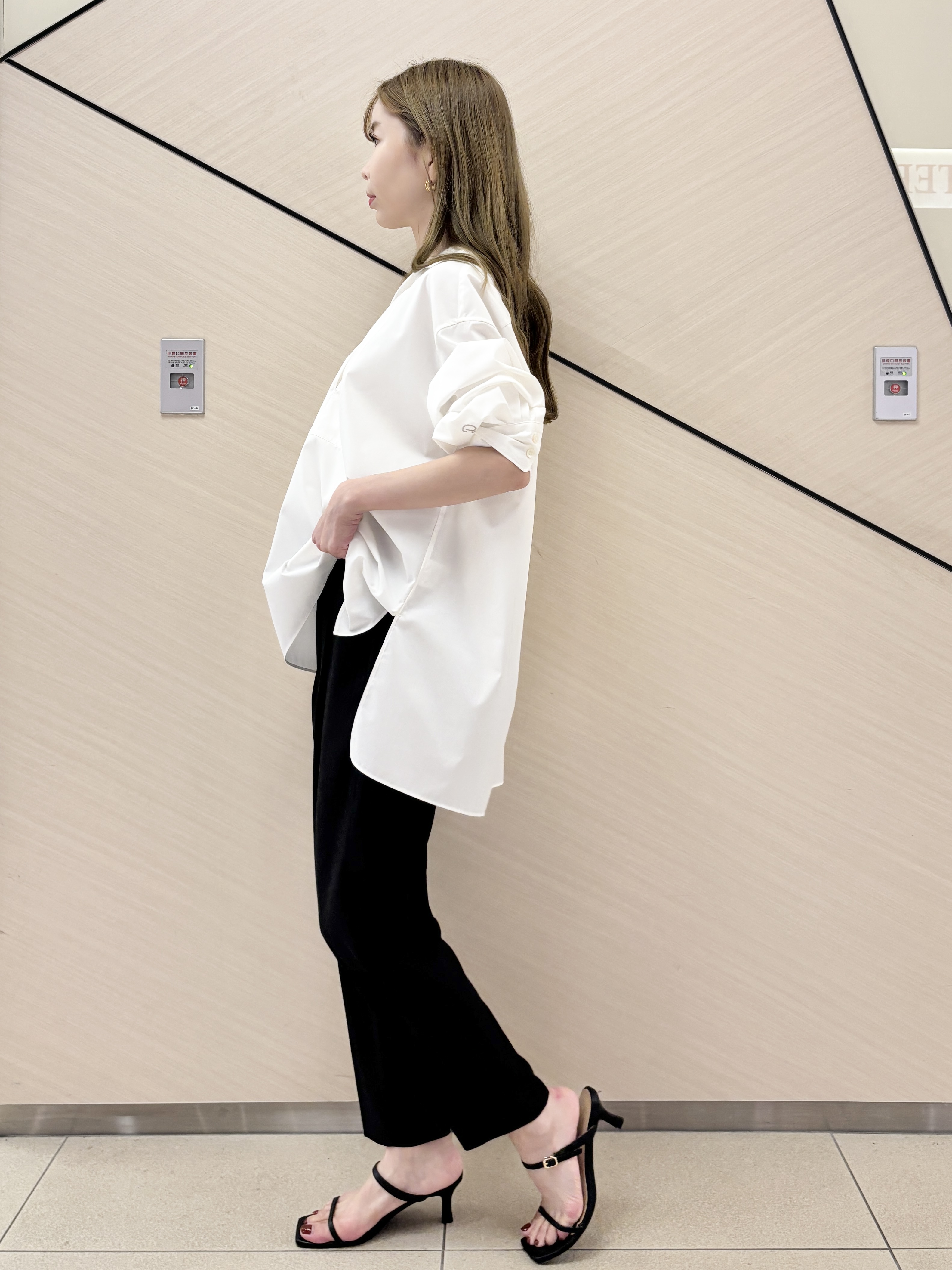 清水夏姫さんの「DRESSTERIOR｜【otonaMUSE5月号掲載】スキニーベルトサンダル」を使ったコーディネート