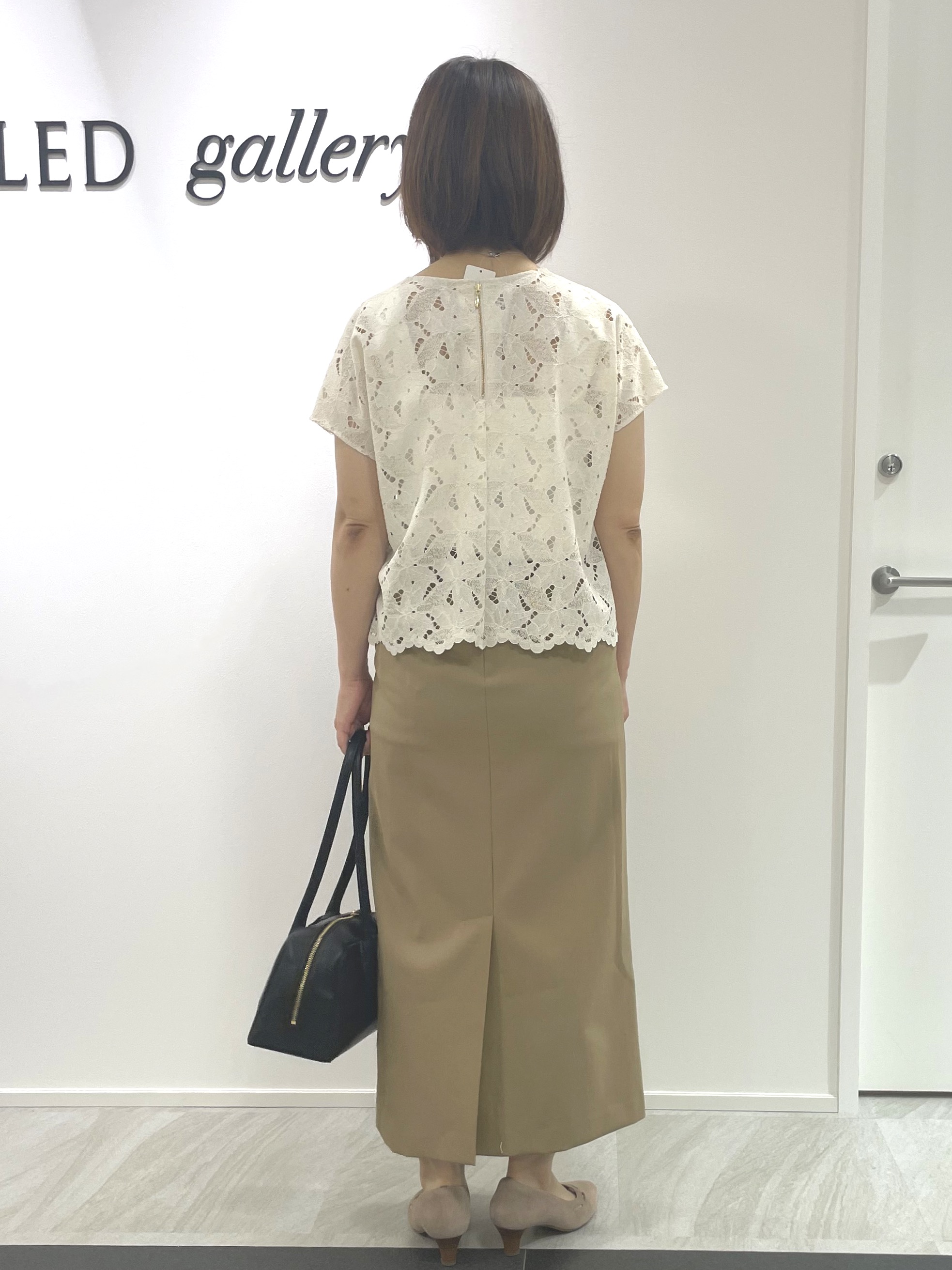 hanaさんの「UNTITLED｜【セットアップ可/品のある透け感】リーフレースブラウス」を使ったコーディネート