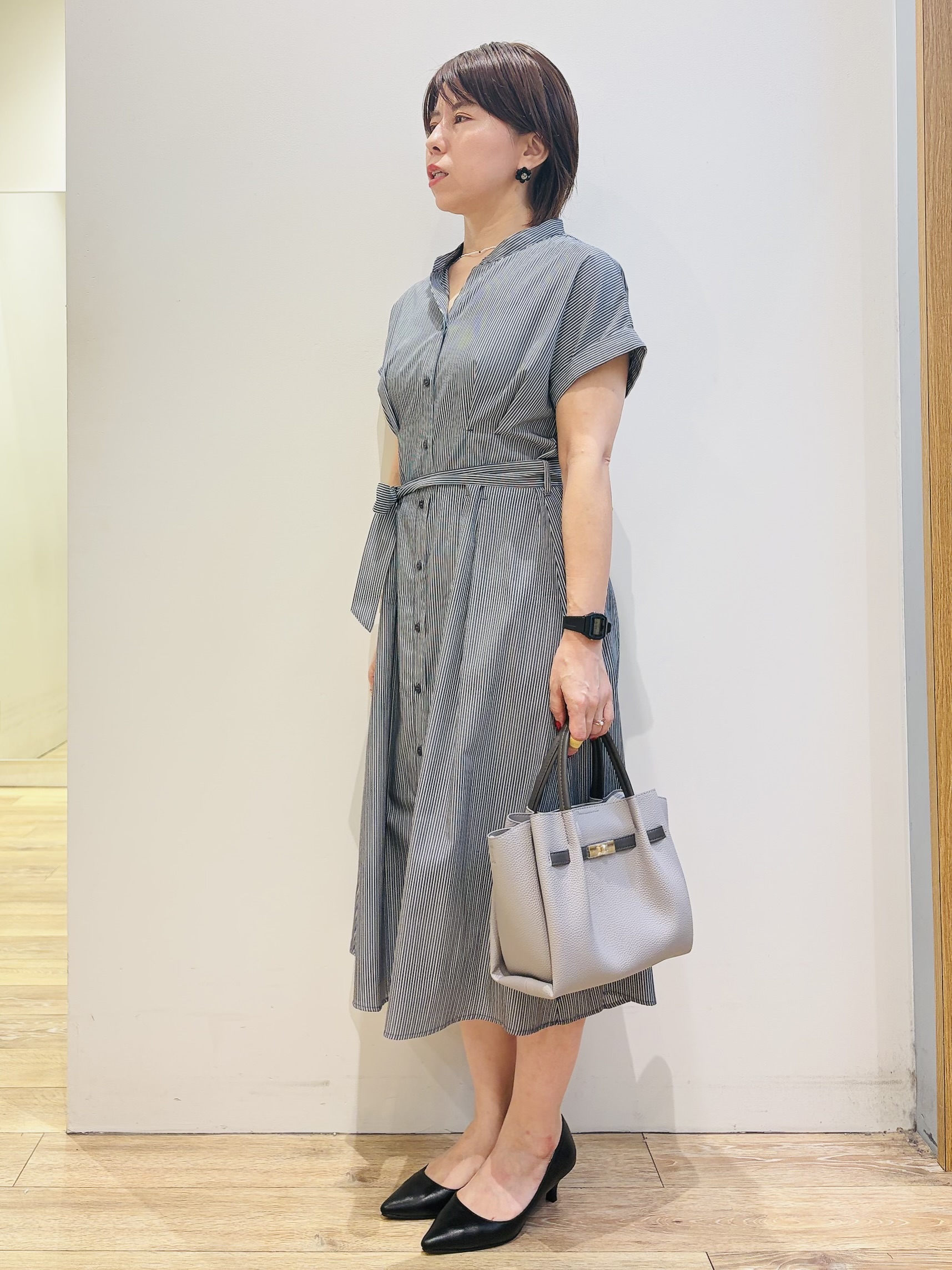 YUKOさんの「index｜【接触冷感／UV】ストライプタックシャツワンピース《洗濯機OK》」を使ったコーディネート