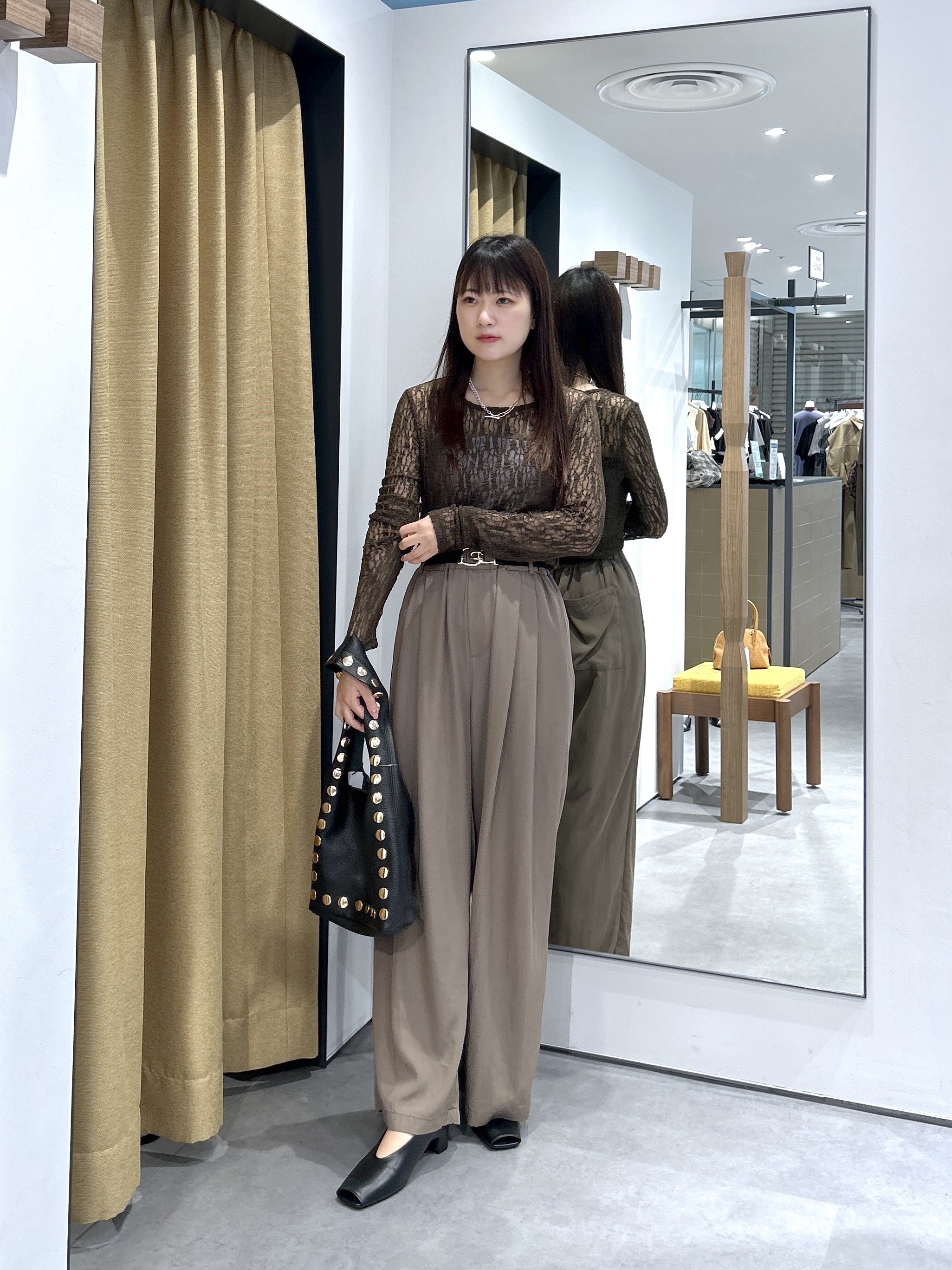 Renoさんの「INDIVI｜シアーレースレイヤードプルオーバー」を使ったコーディネート