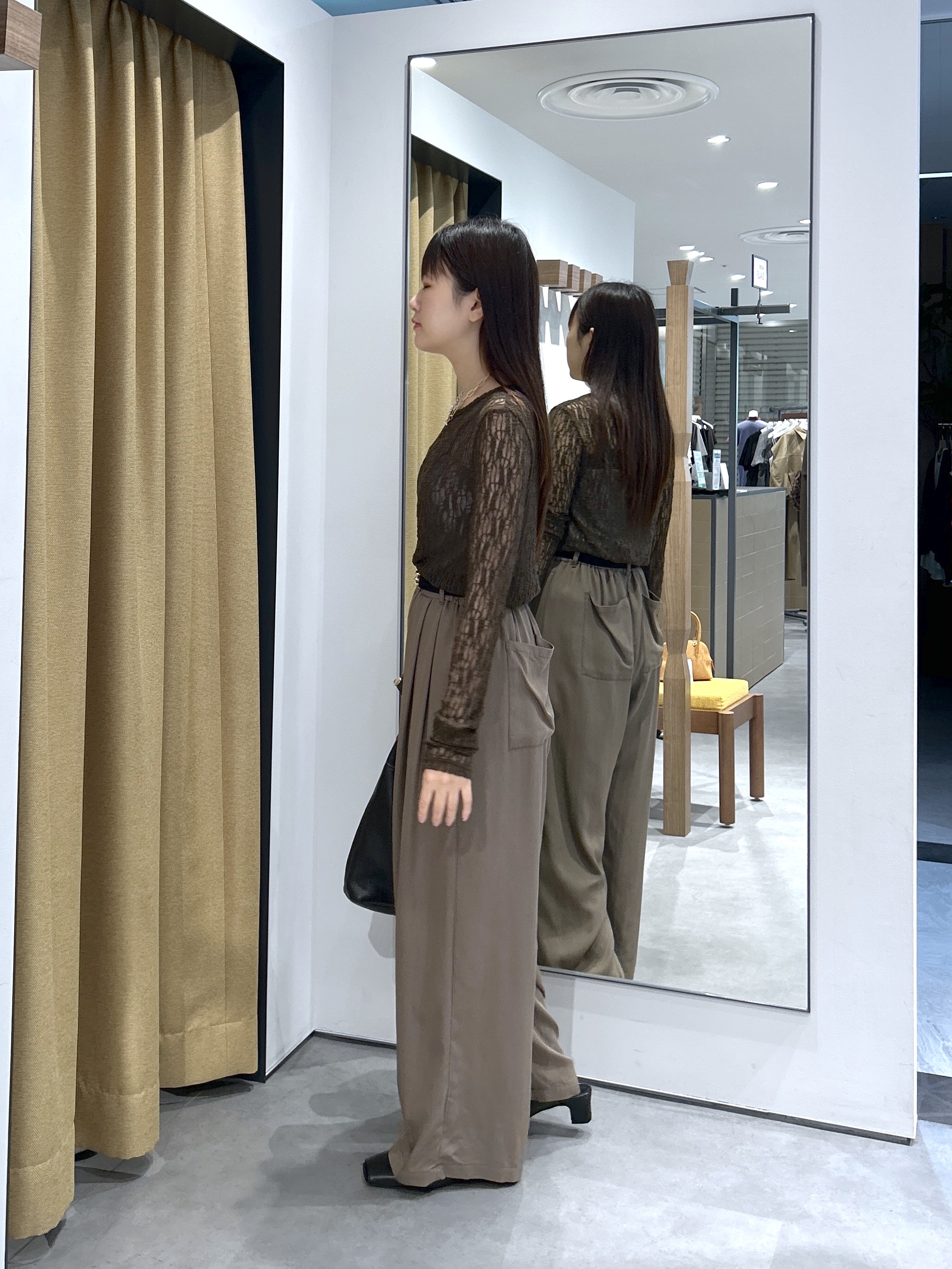 Renoさんの「INDIVI｜シアーレースレイヤードプルオーバー」を使ったコーディネート