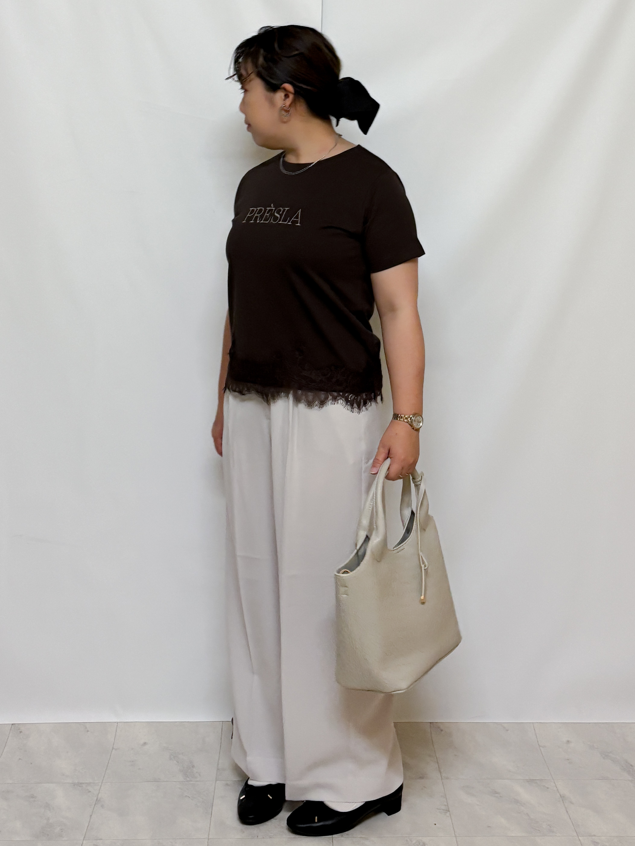 HALさんの「OPAQUE.CLIP｜【接触冷感／UVケア】裾レースロゴTシャツ《洗濯機OK／S-3L》」を使ったコーディネート