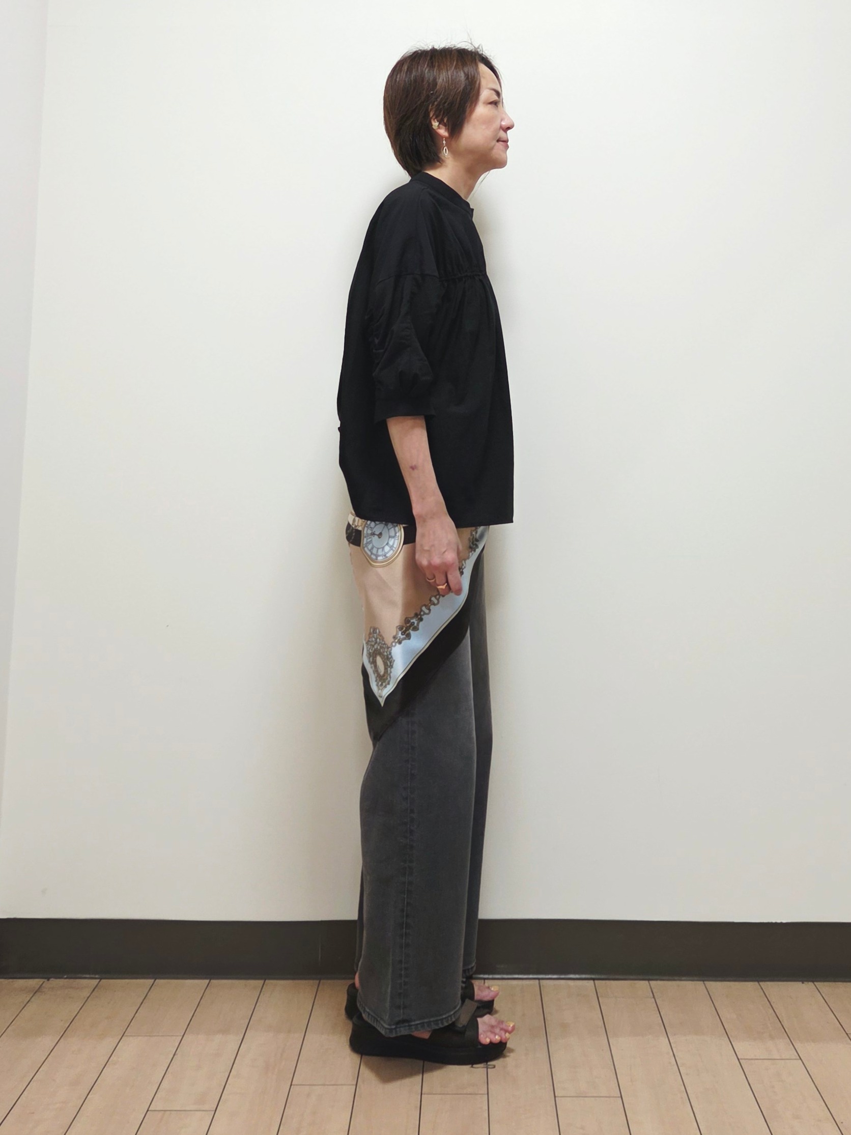 yuuさんの「Reflect｜【手洗い可】プチハイネック ギャザーブラウス」を使ったコーディネート