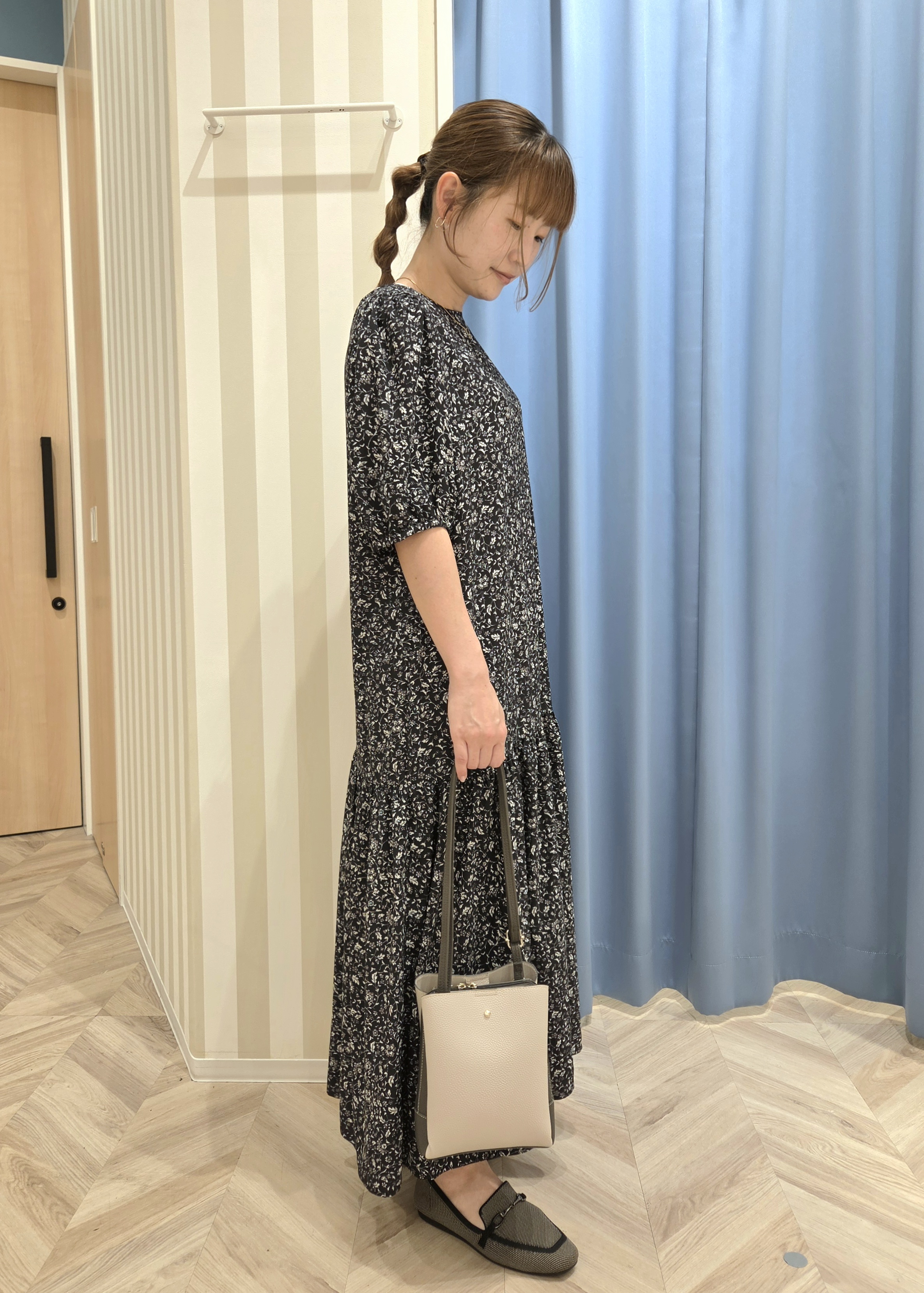 Ikumiさんの「SHOO･LA･RUE｜花柄ティアードワンピース」を使ったコーディネート