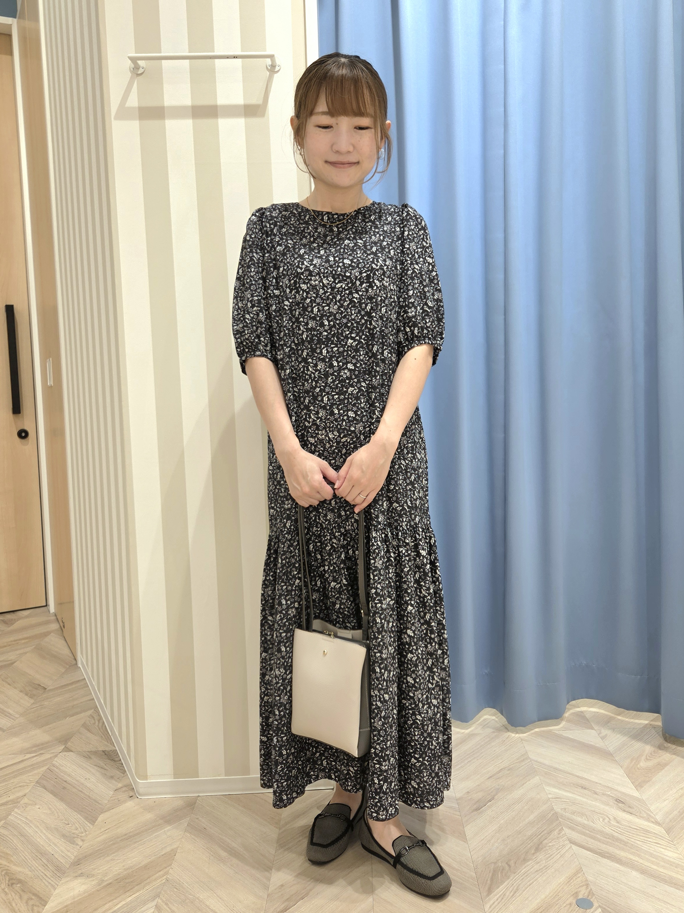 Ikumiさんの「SHOO･LA･RUE｜花柄ティアードワンピース」を使ったコーディネート