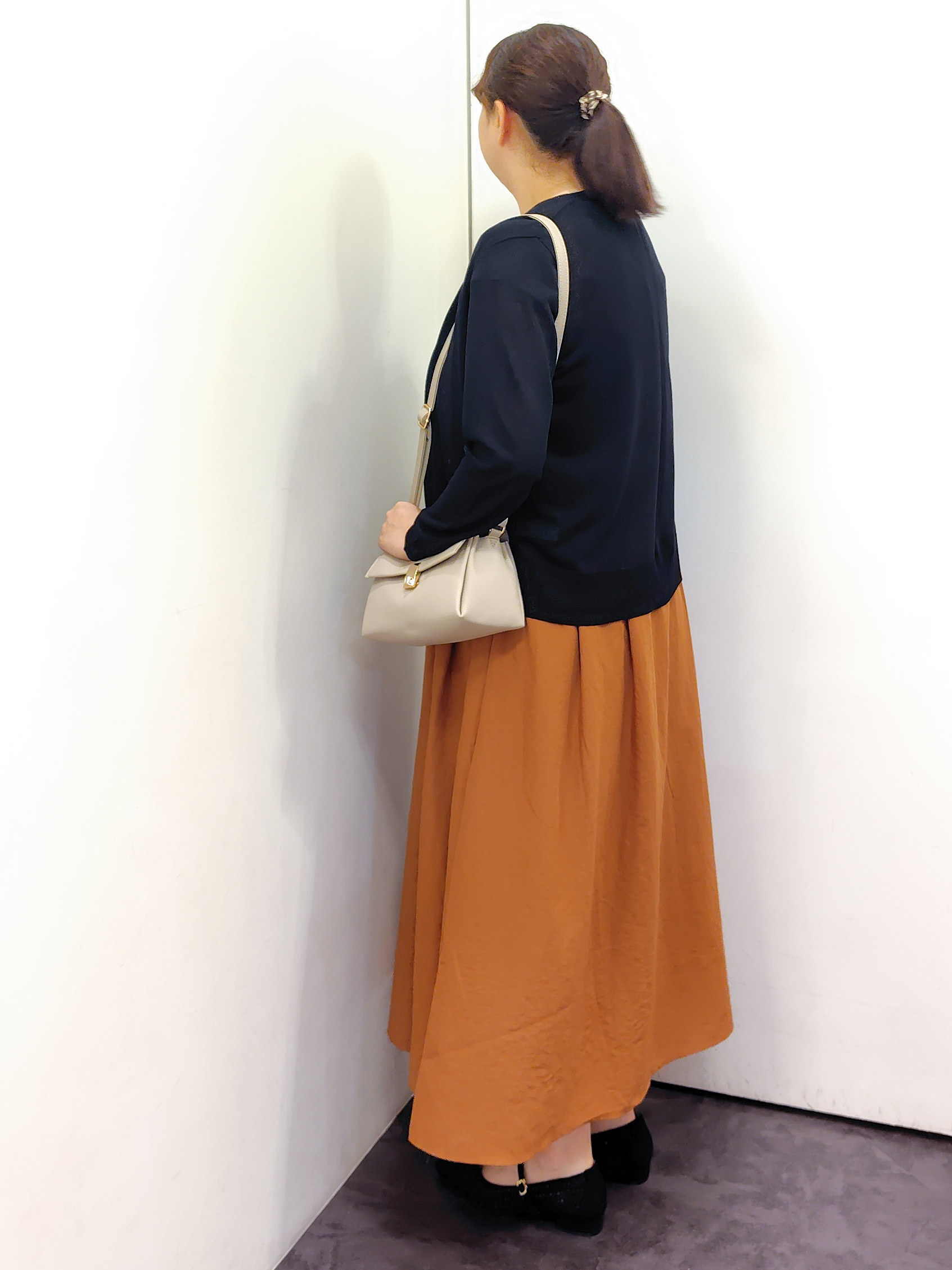 こんちゃんさんの「grove｜高評価！【接触冷感／UVカットetc】ベーシックショートカーディガン」を使ったコーディネート