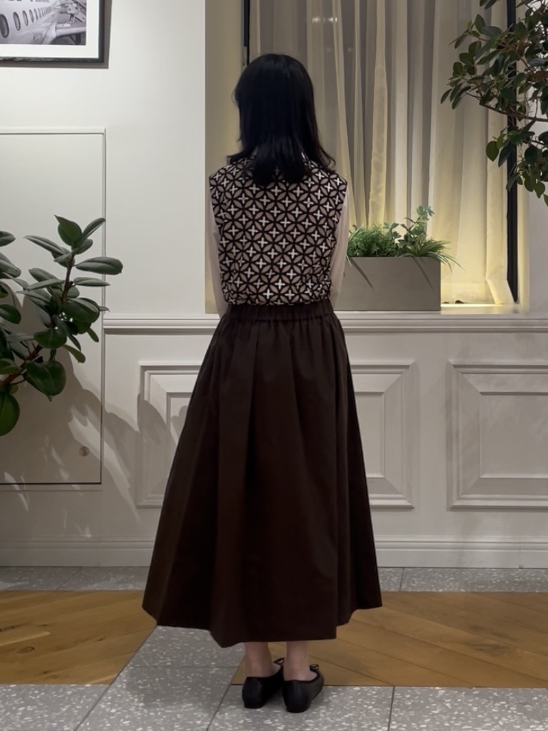 Lilyさんの「DRESSTERIOR｜【着映え/ウォッシャブル】オーバーラップサークル コンビシャツ」を使ったコーディネート