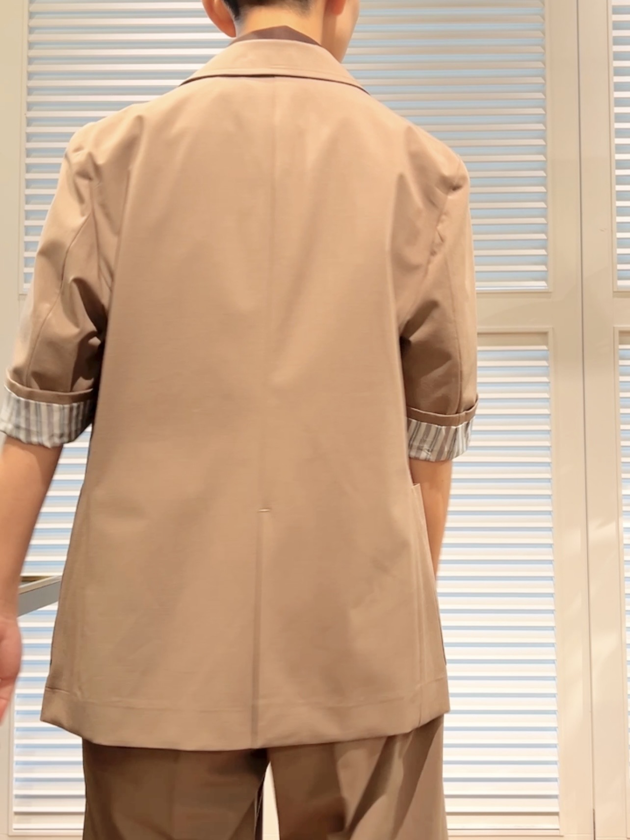 OCHIAIさんの「DRESSTERIOR｜【接触冷感/セットアップ可】 2WAYストレッチスリークオータージャケット」を使ったコーディネート