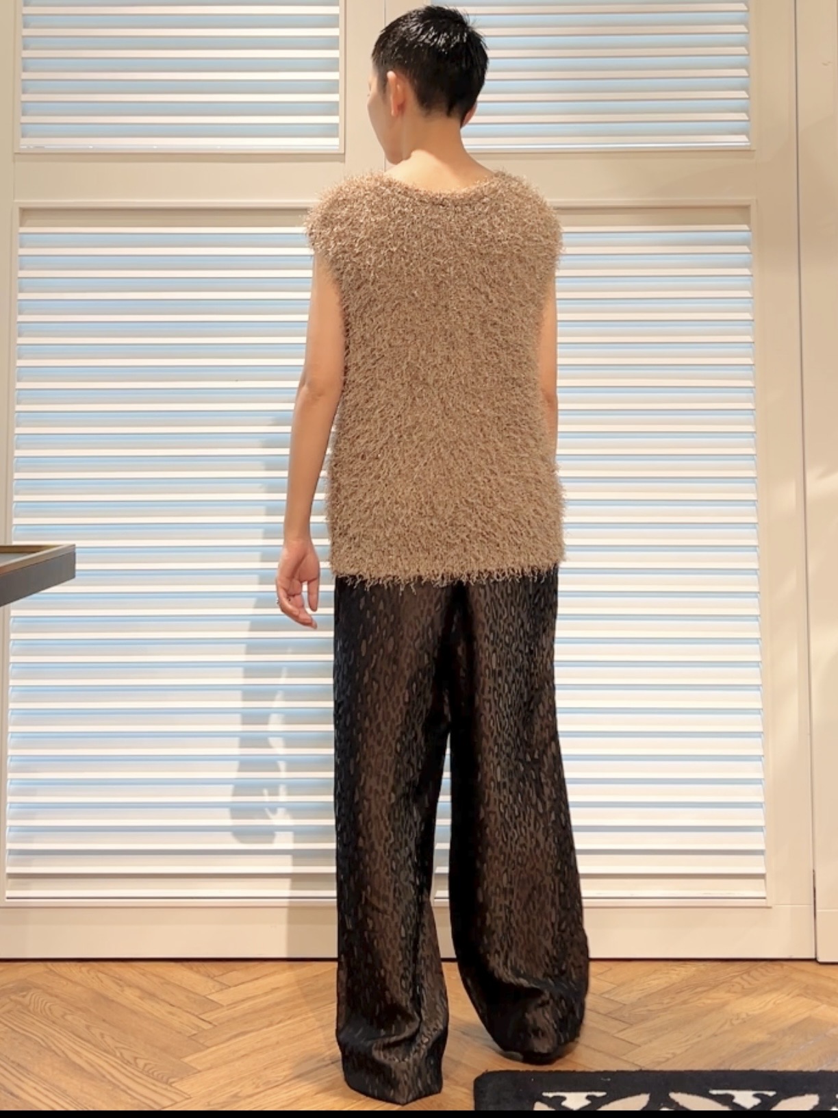 OCHIAIさんの「DRESSTERIOR｜フェザーヤーン2WAYニットプルオーバー」を使ったコーディネート