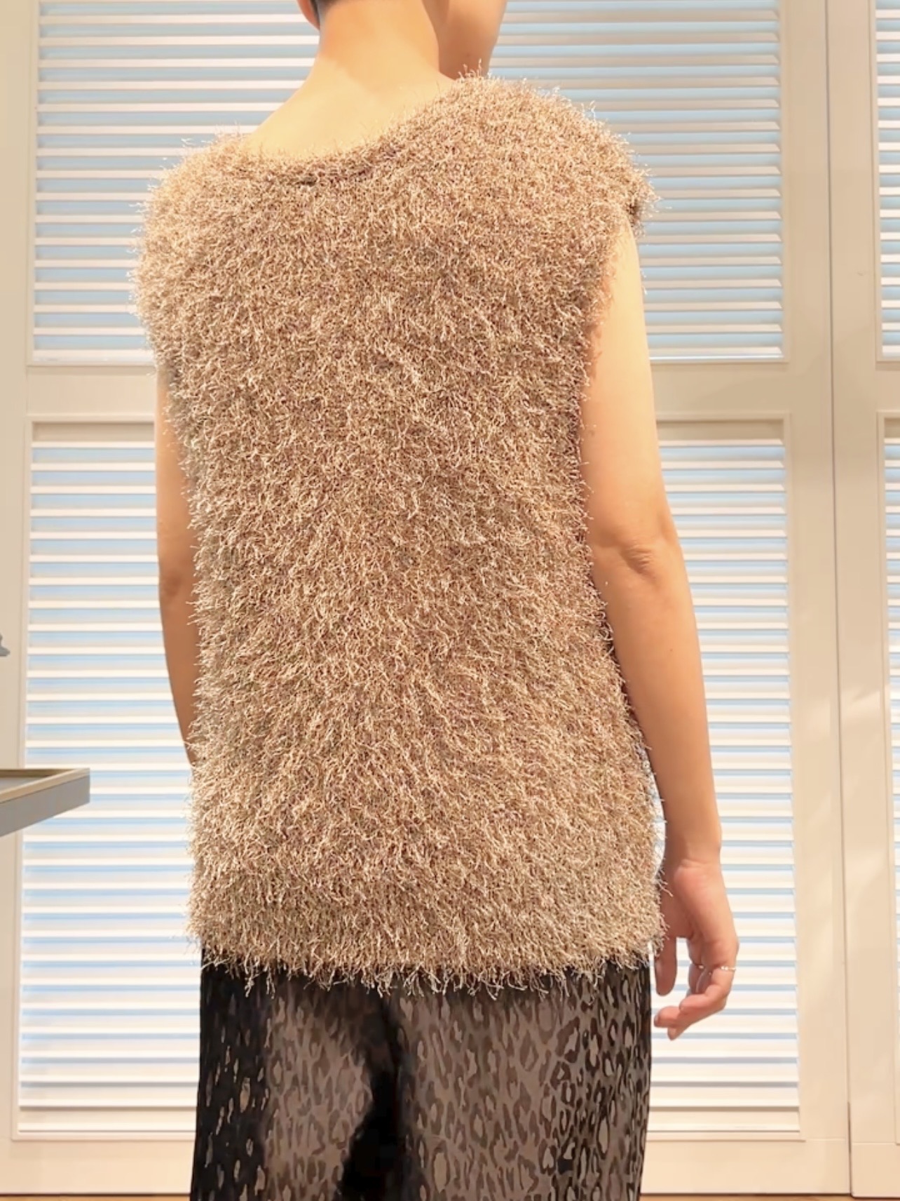 OCHIAIさんの「DRESSTERIOR｜フェザーヤーン2WAYニットプルオーバー」を使ったコーディネート
