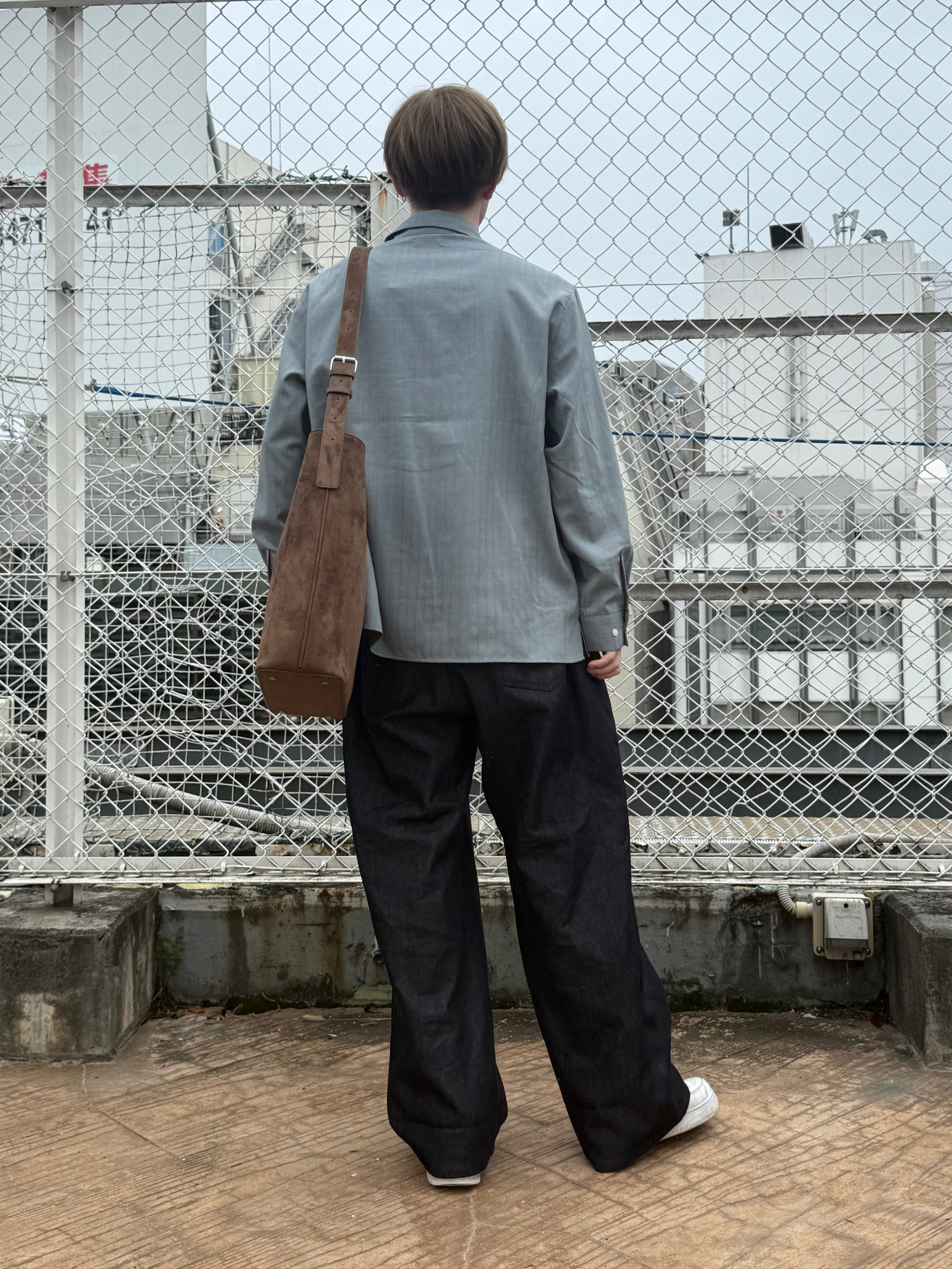 カネダさんの「tk.TAKEO KIKUCHI｜【色褪せしにくいデニム】Comfy Fadeless Denim Seriesバレルデニム」を使ったコーディネート