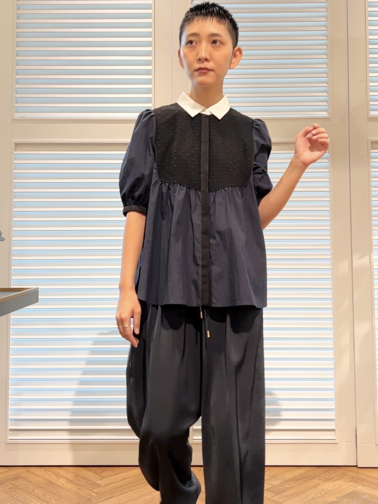 OCHIAIさんの「DRESSTERIOR｜【着映え】パフスリーブ ブザムブラウス」を使ったコーディネート