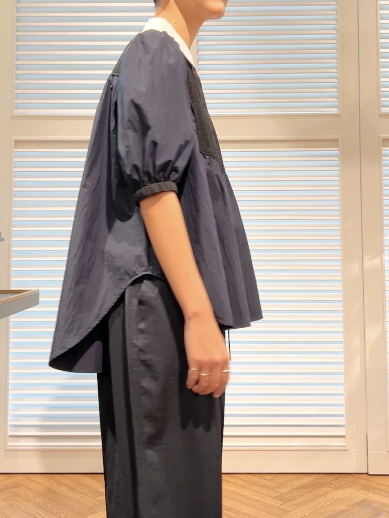 OCHIAIさんの「DRESSTERIOR｜【着映え】パフスリーブ ブザムブラウス」を使ったコーディネート