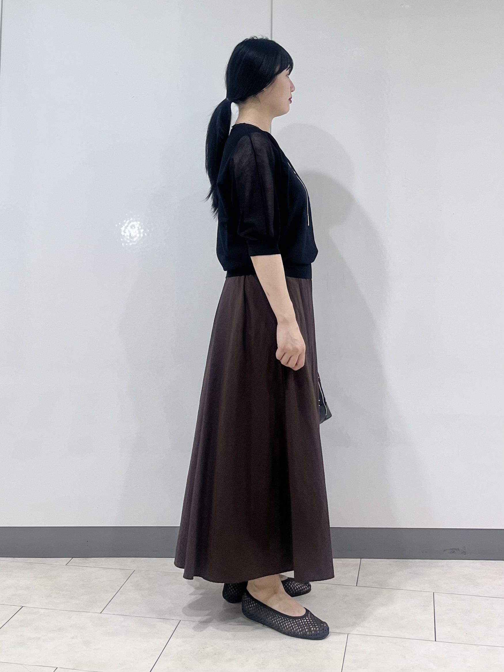hasuさんの「INDIVI｜【体型カバー／洗える】シアードルマンニット」を使ったコーディネート