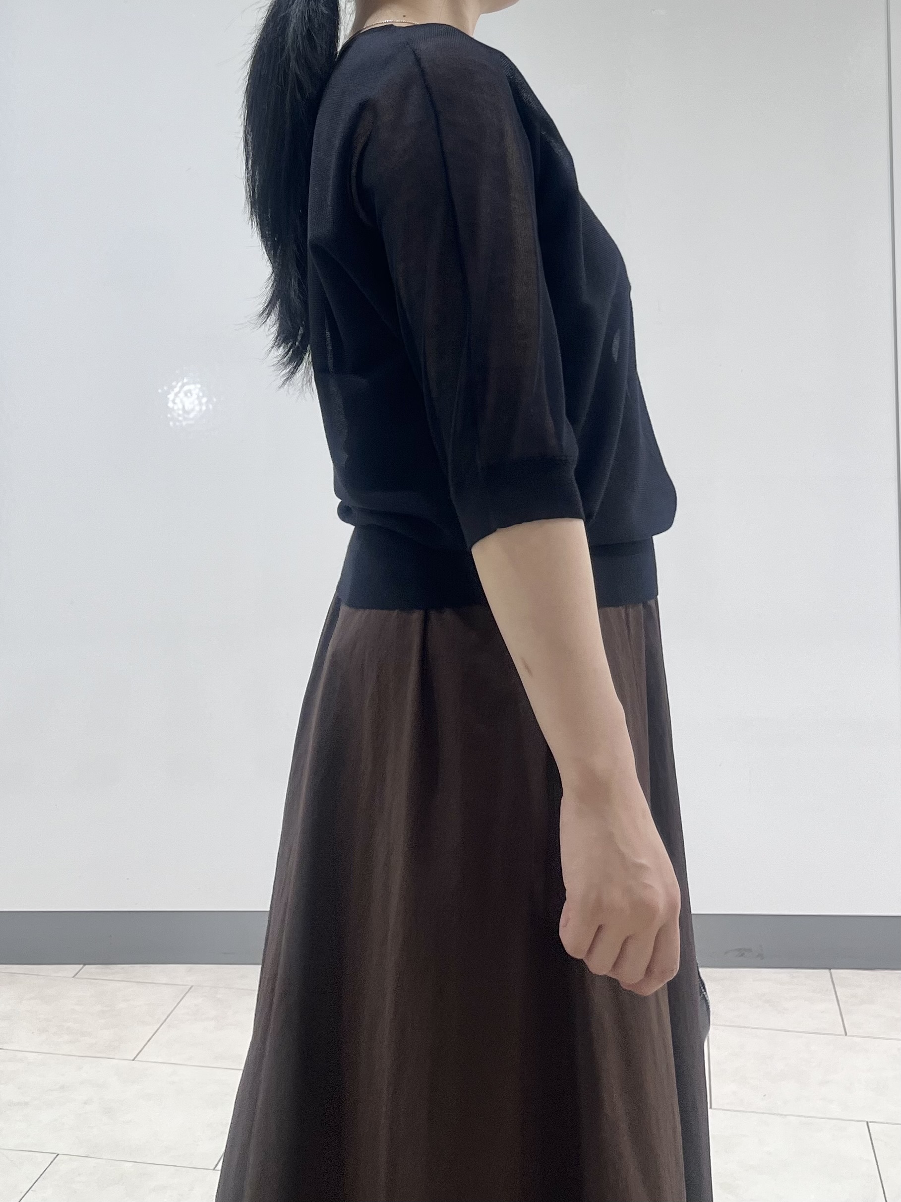 hasuさんの「INDIVI｜【体型カバー／洗える】シアードルマンニット」を使ったコーディネート