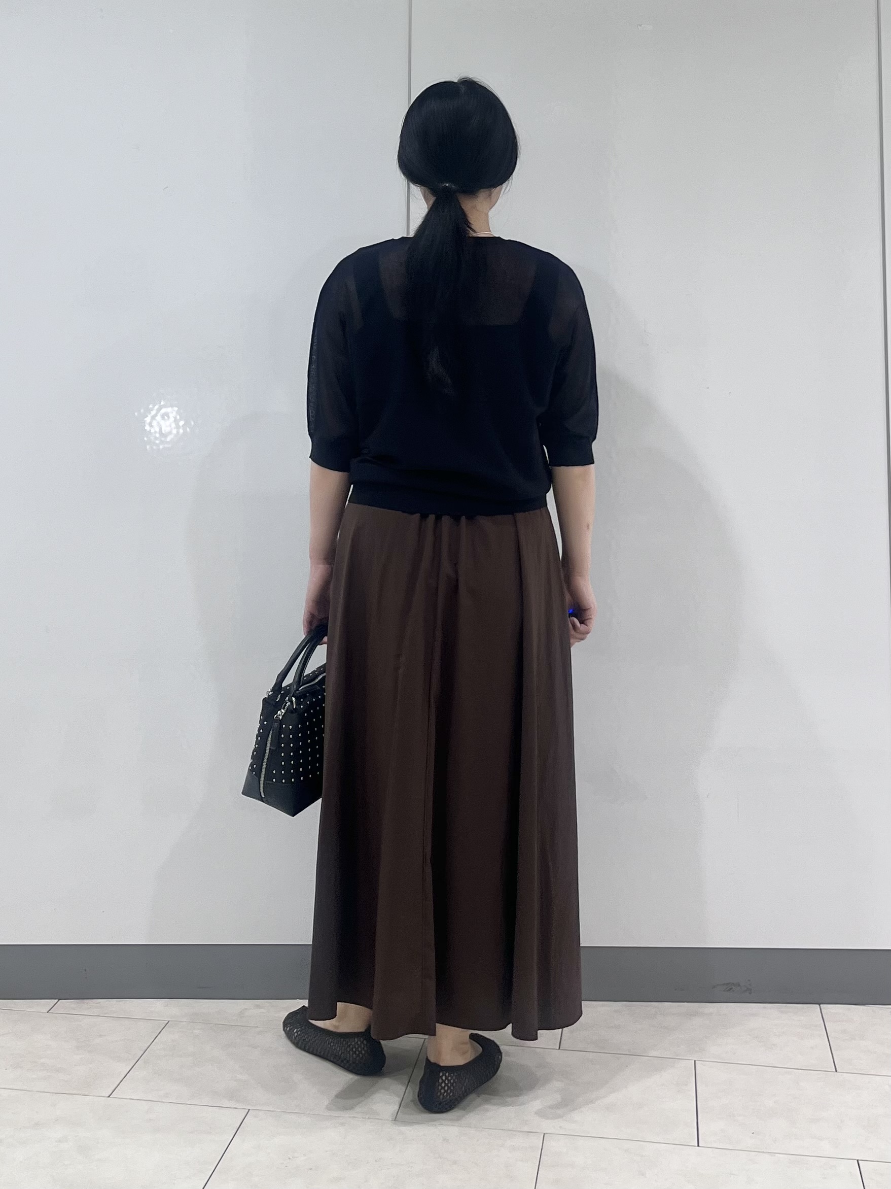 hasuさんの「INDIVI｜【体型カバー／洗える】シアードルマンニット」を使ったコーディネート