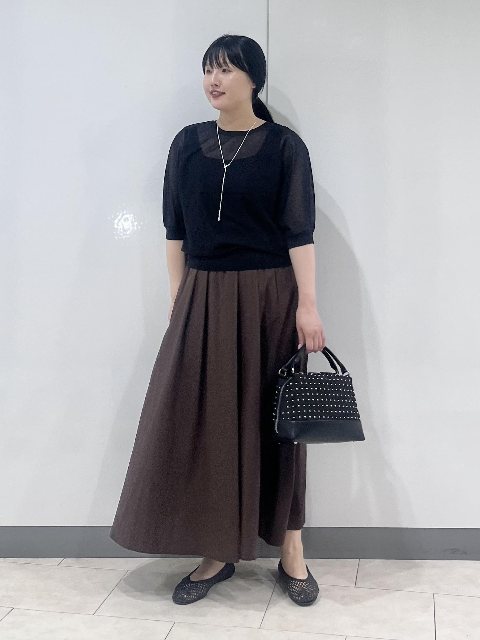 hasuさんの「INDIVI｜【体型カバー／洗える】シアードルマンニット」を使ったコーディネート