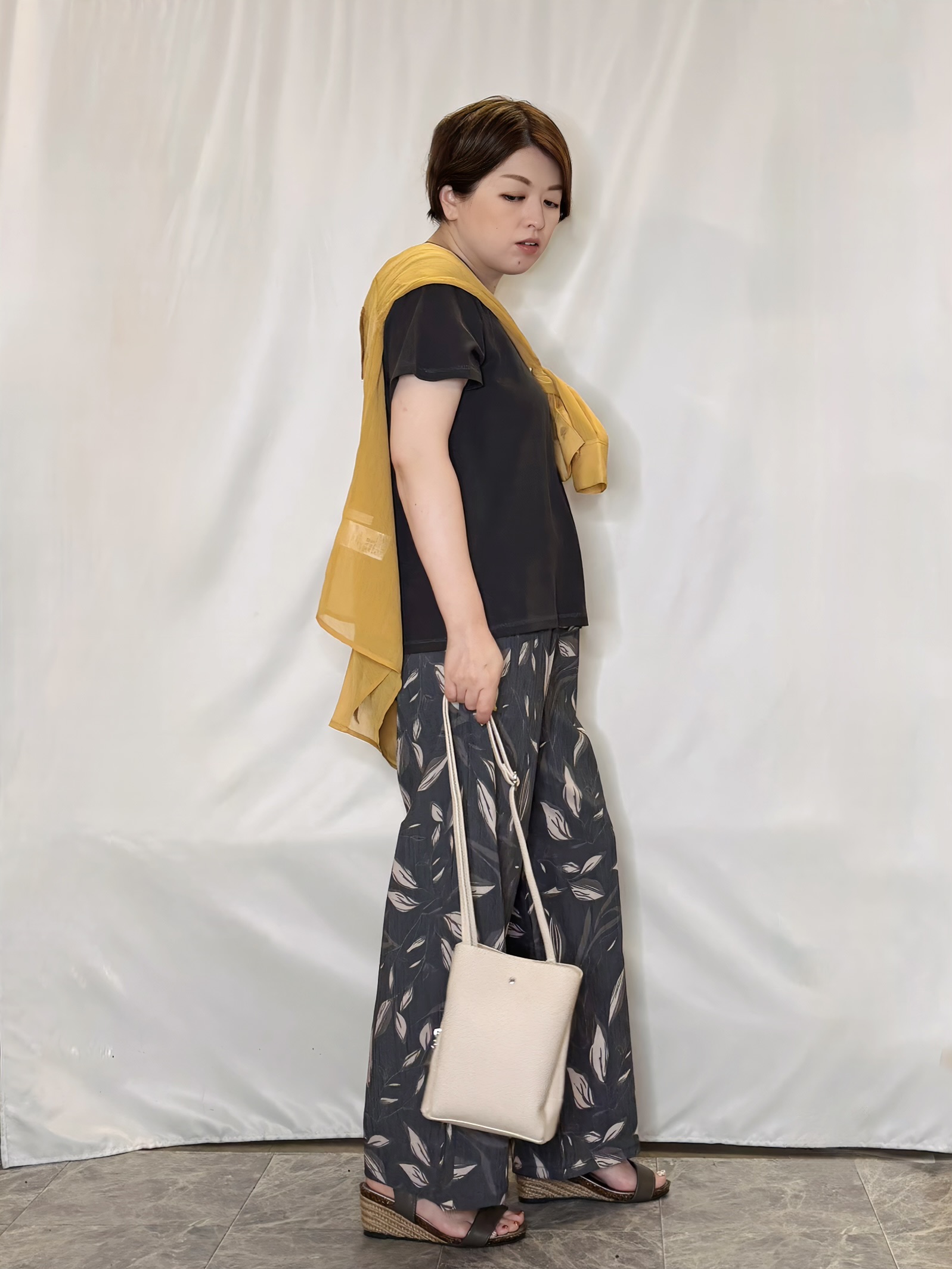 たみさんの「SHOO･LA･RUE｜【洗濯機可】ダブルポケット 楊柳しぼしぼシアーシャツ」を使ったコーディネート