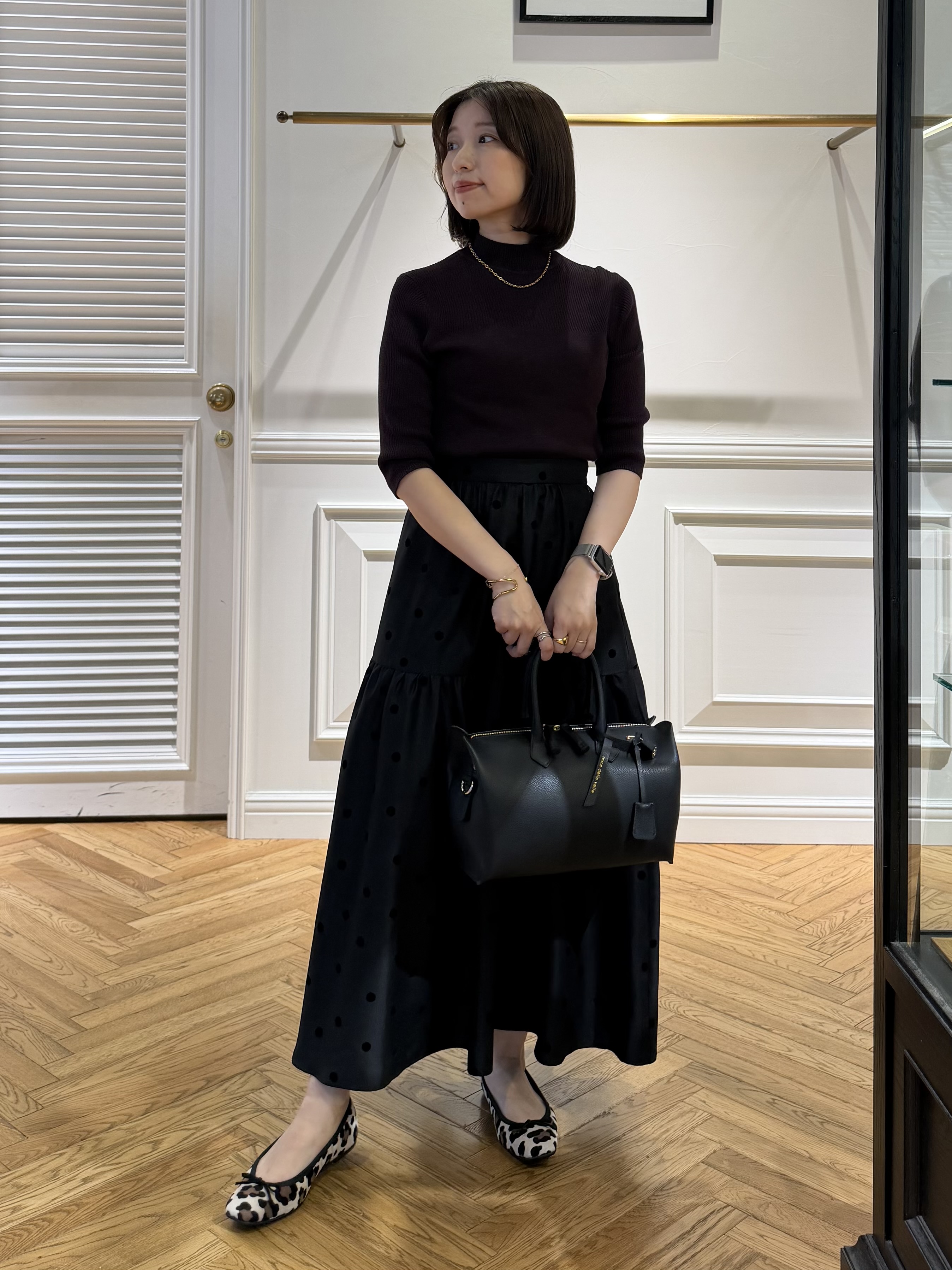つじ まこさんの「DRESSTERIOR｜フロッキードットスカート」を使ったコーディネート