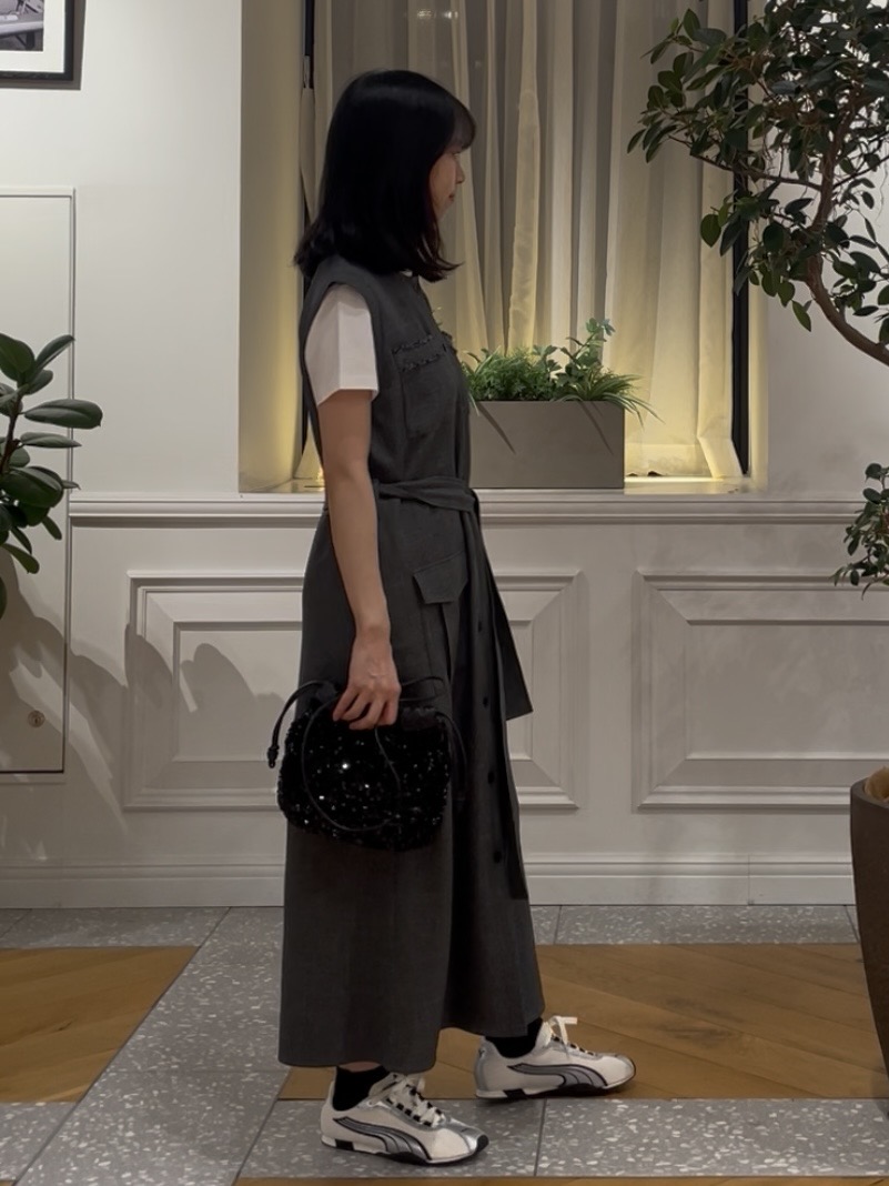 Lilyさんの「DRESSTERIOR｜ウォッシャブルツイードライクワンピース」を使ったコーディネート