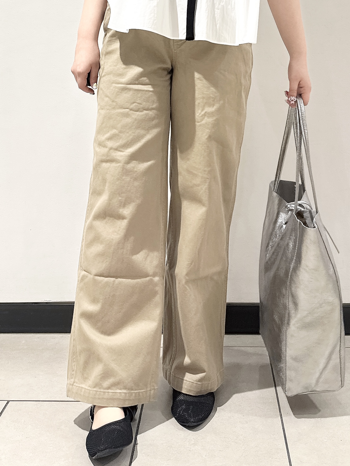 なかもとあきさんの「DRESSTERIOR｜【着映え】パフスリーブ ブザムブラウス」を使ったコーディネート