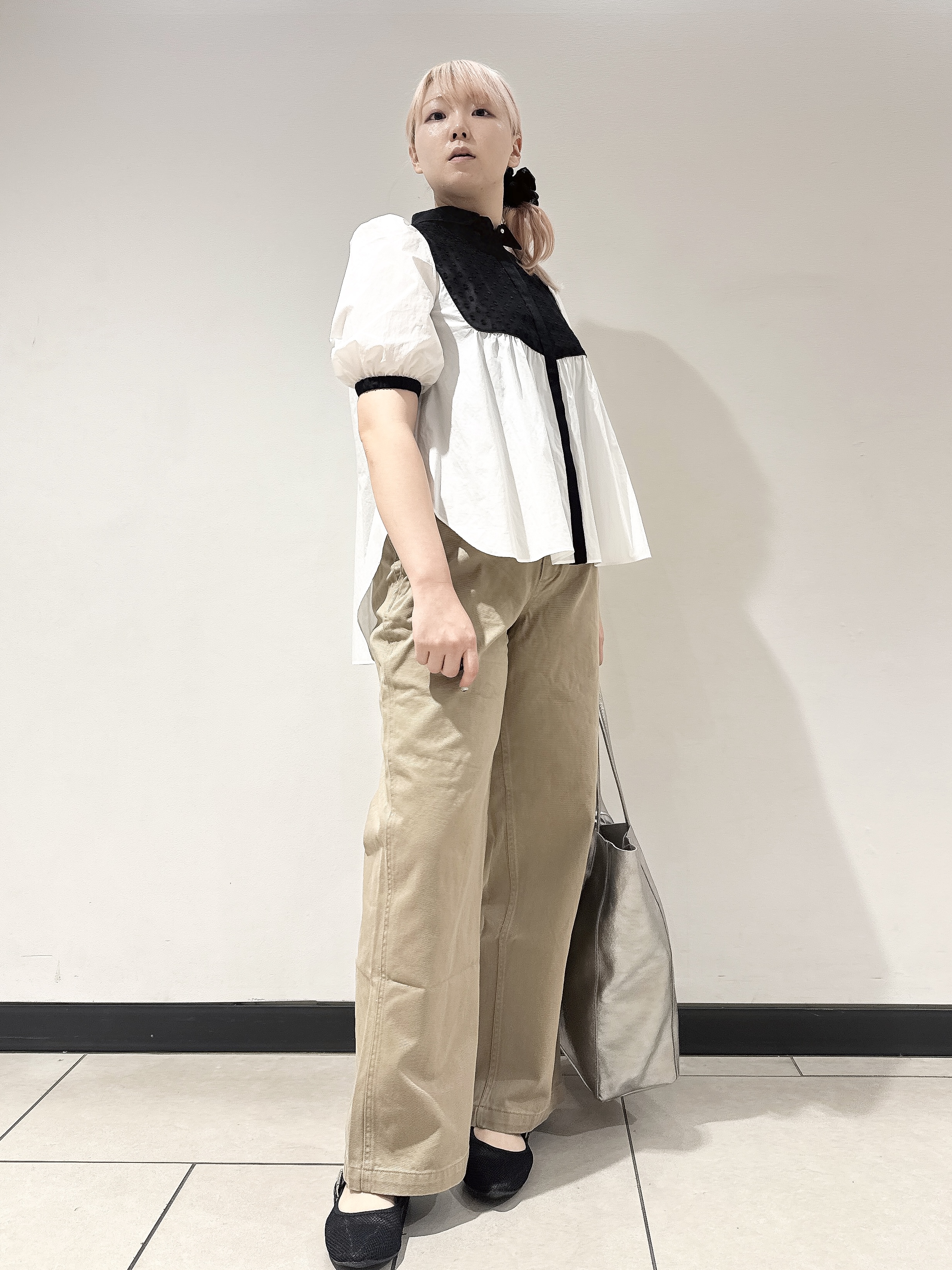 なかもとあきさんの「DRESSTERIOR｜【着映え】パフスリーブ ブザムブラウス」を使ったコーディネート