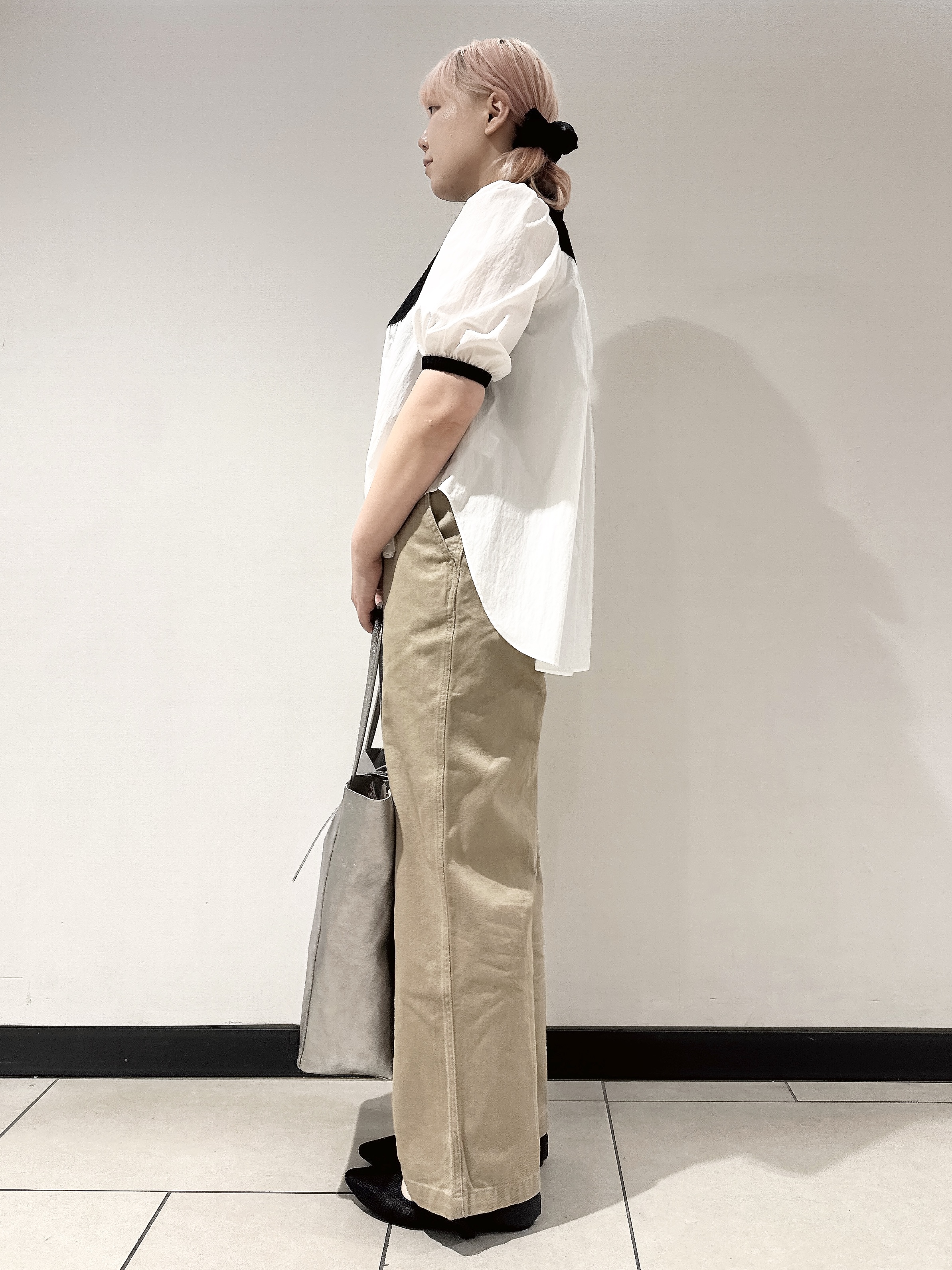 なかもとあきさんの「DRESSTERIOR｜【着映え】パフスリーブ ブザムブラウス」を使ったコーディネート