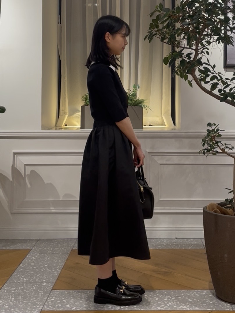 Lilyさんの「DRESSTERIOR｜バイカラーニットコンビワンピース」を使ったコーディネート