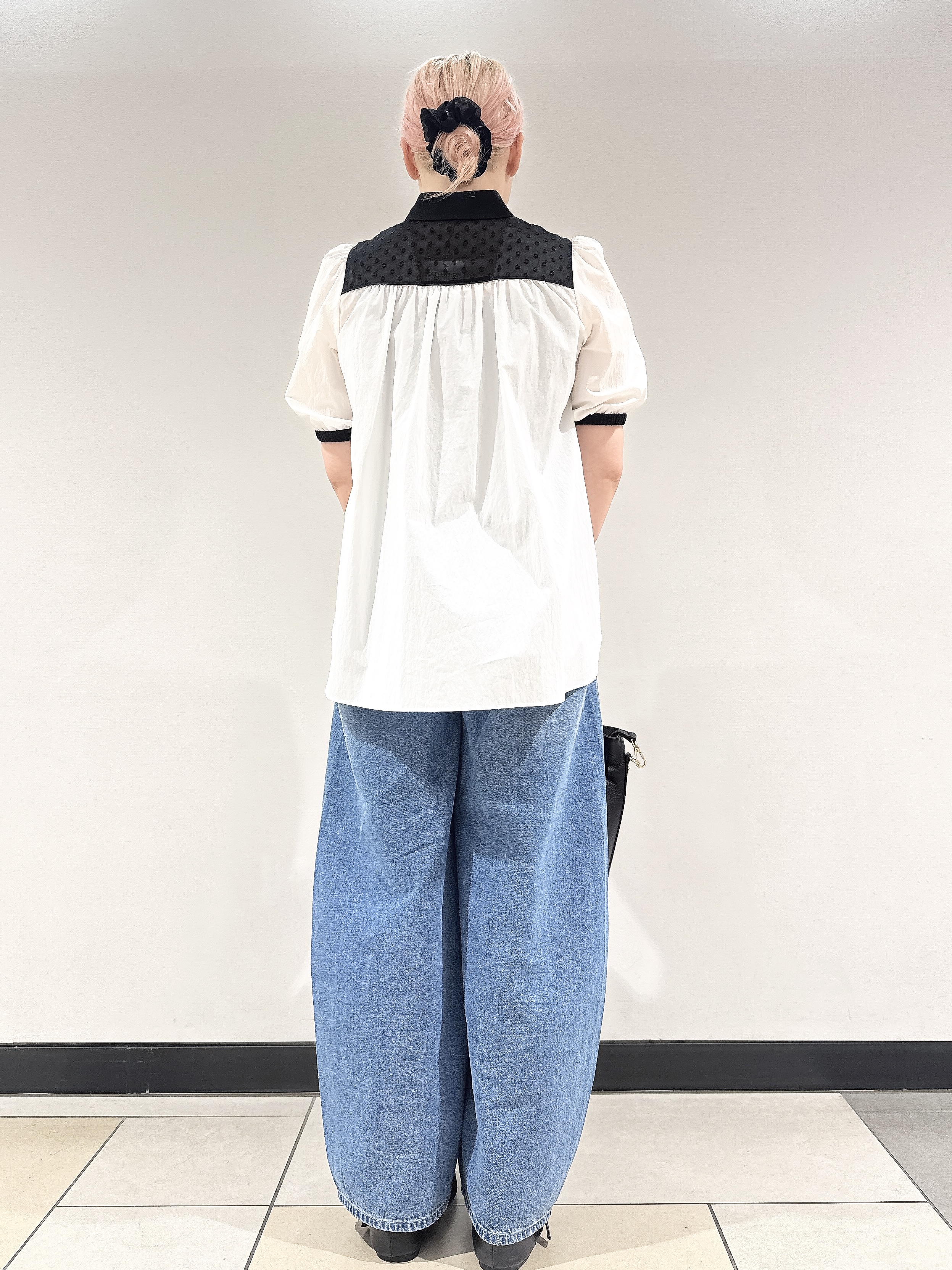 なかもとあきさんの「DRESSTERIOR｜【着映え】パフスリーブ ブザムブラウス」を使ったコーディネート