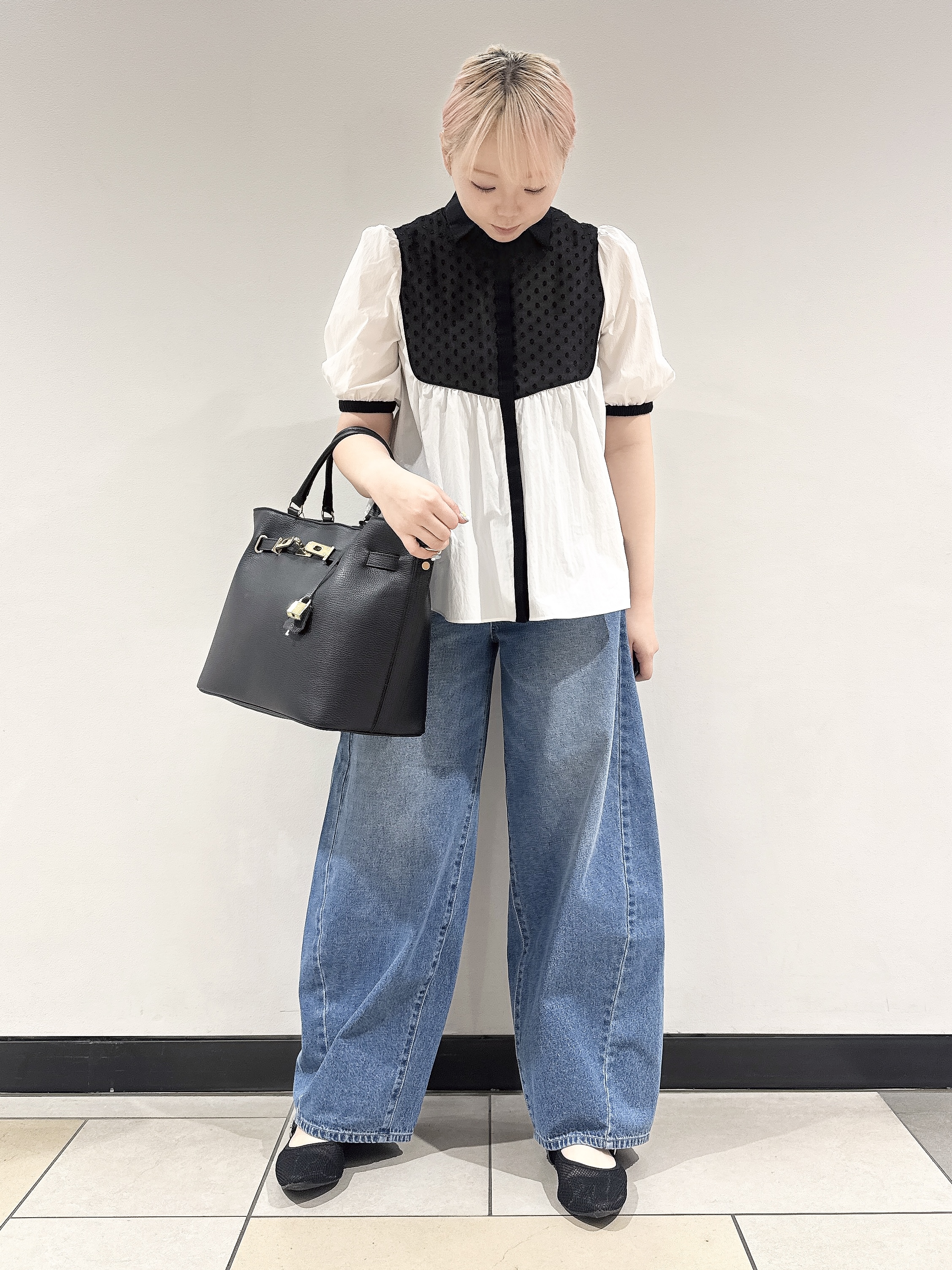 なかもとあきさんの「DRESSTERIOR｜【着映え】パフスリーブ ブザムブラウス」を使ったコーディネート