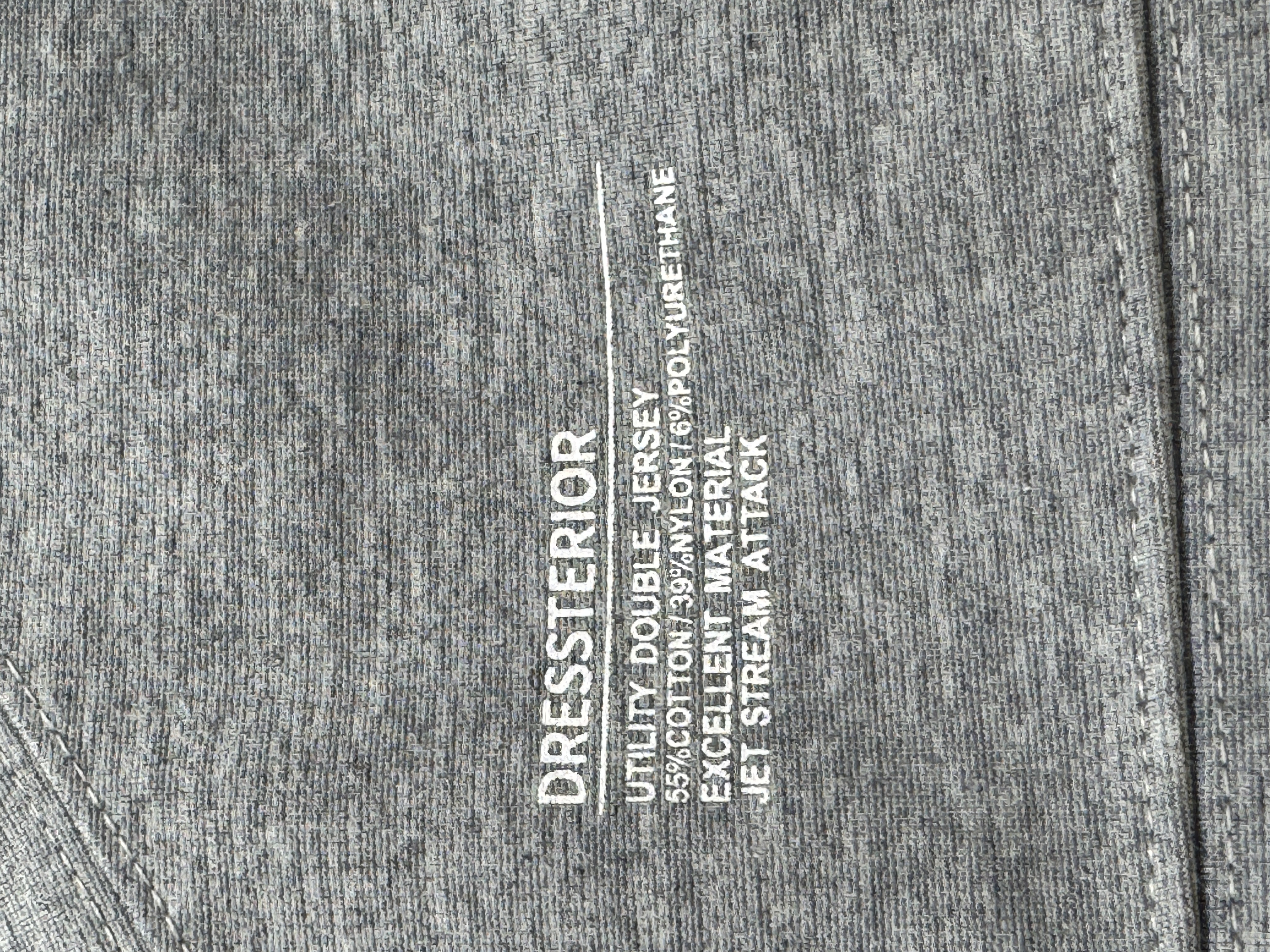 kawarataniさんの「DRESSTERIOR｜【接触冷感／セットアップ可】ドライタッチ ハイカウントジップアップパーカ」を使ったコーディネート
