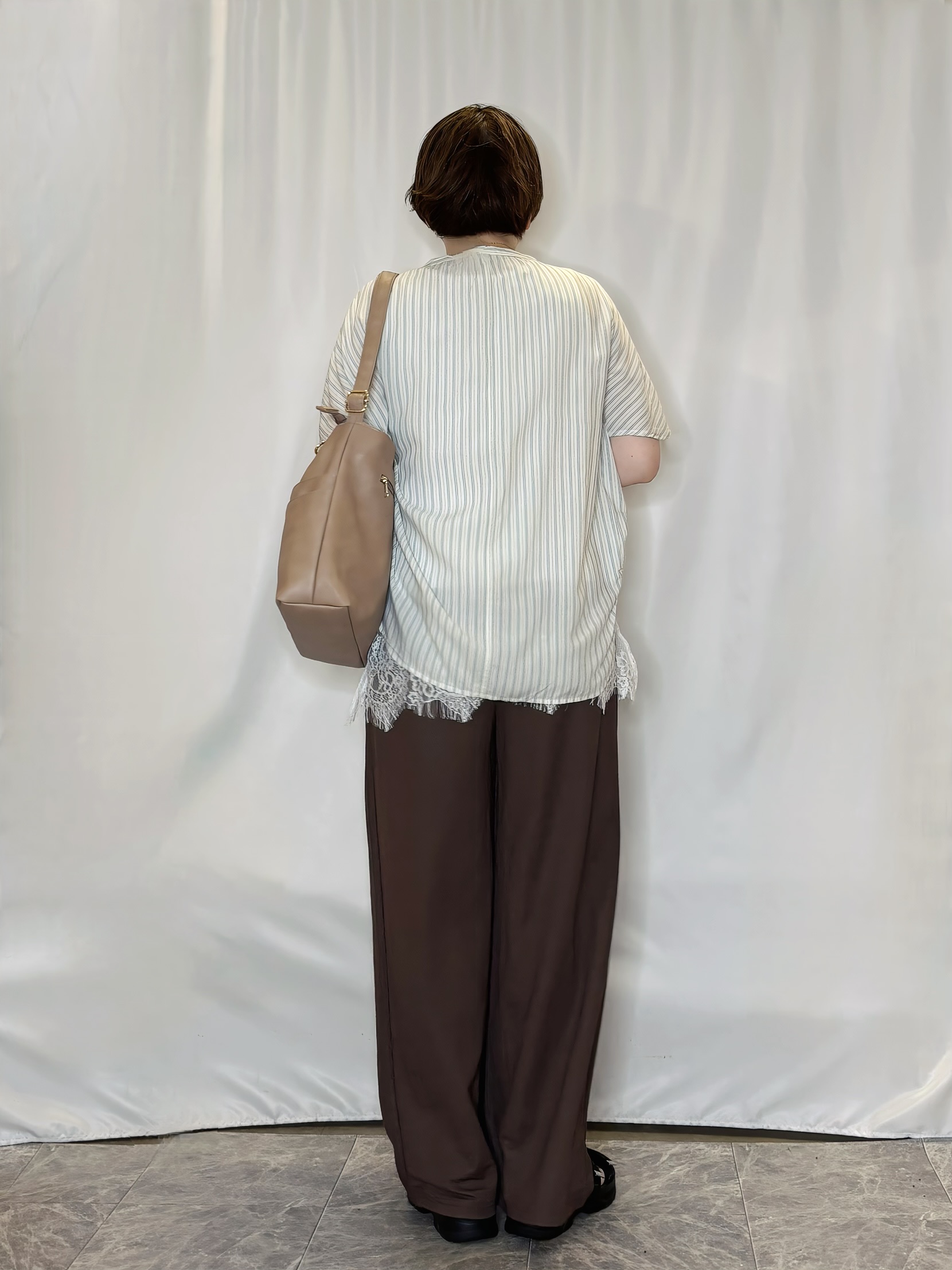 たみさんの「SHOO･LA･RUE｜【洗濯機可/体型カバー】とろみタックスキッパーブラウス」を使ったコーディネート
