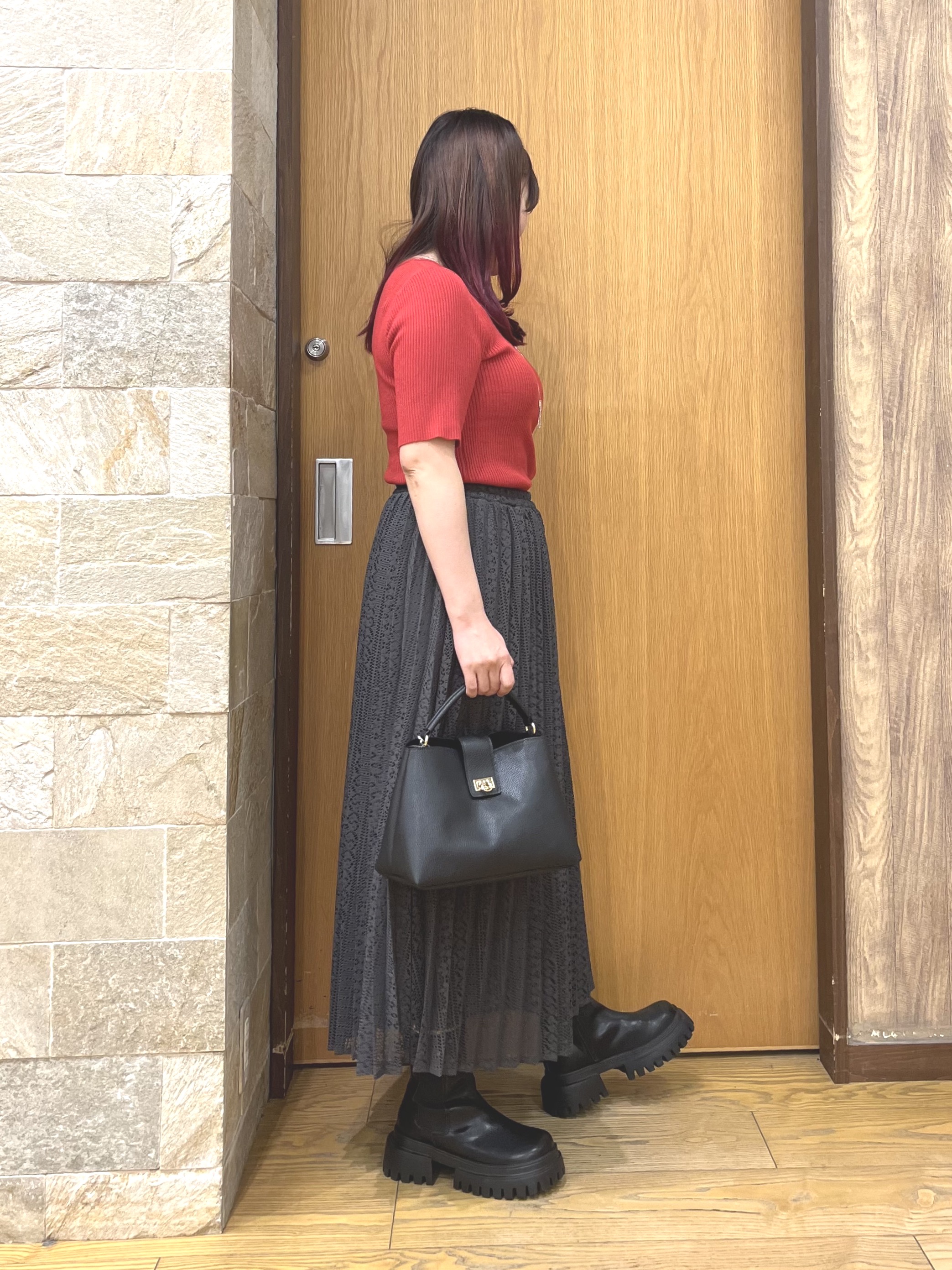 ゆっきーさんの「SHOO･LA･RUE｜【毛玉になりにくい/洗濯機可/S-LL】大人上品な 5分袖スクエアトップス」を使ったコーディネート
