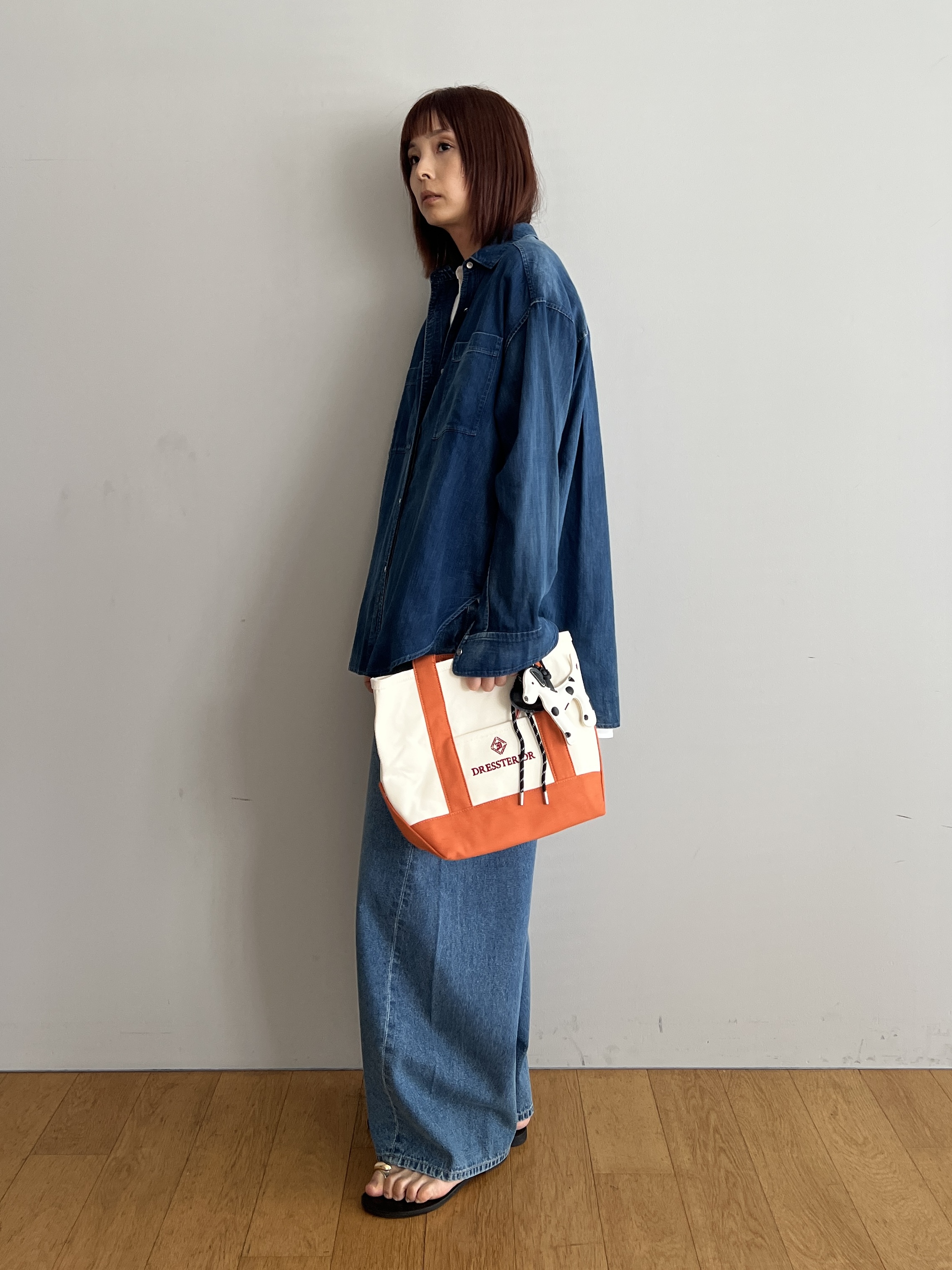 misaさんの「DRESSTERIOR｜【涼しく着映え】シアーデニムシャツ」を使ったコーディネート