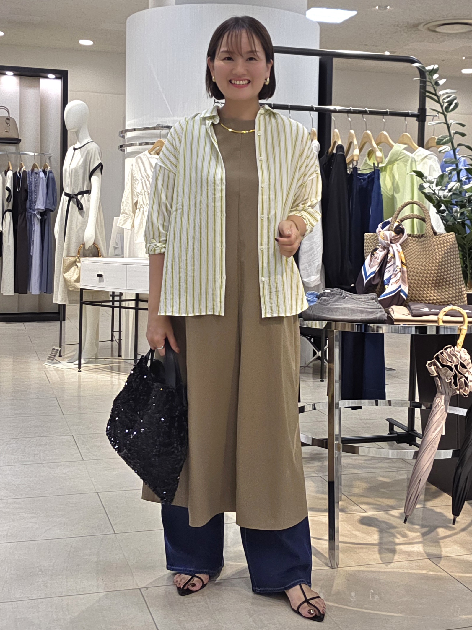 naokoさんの「UNTITLED｜ストライプシャツ」を使ったコーディネート