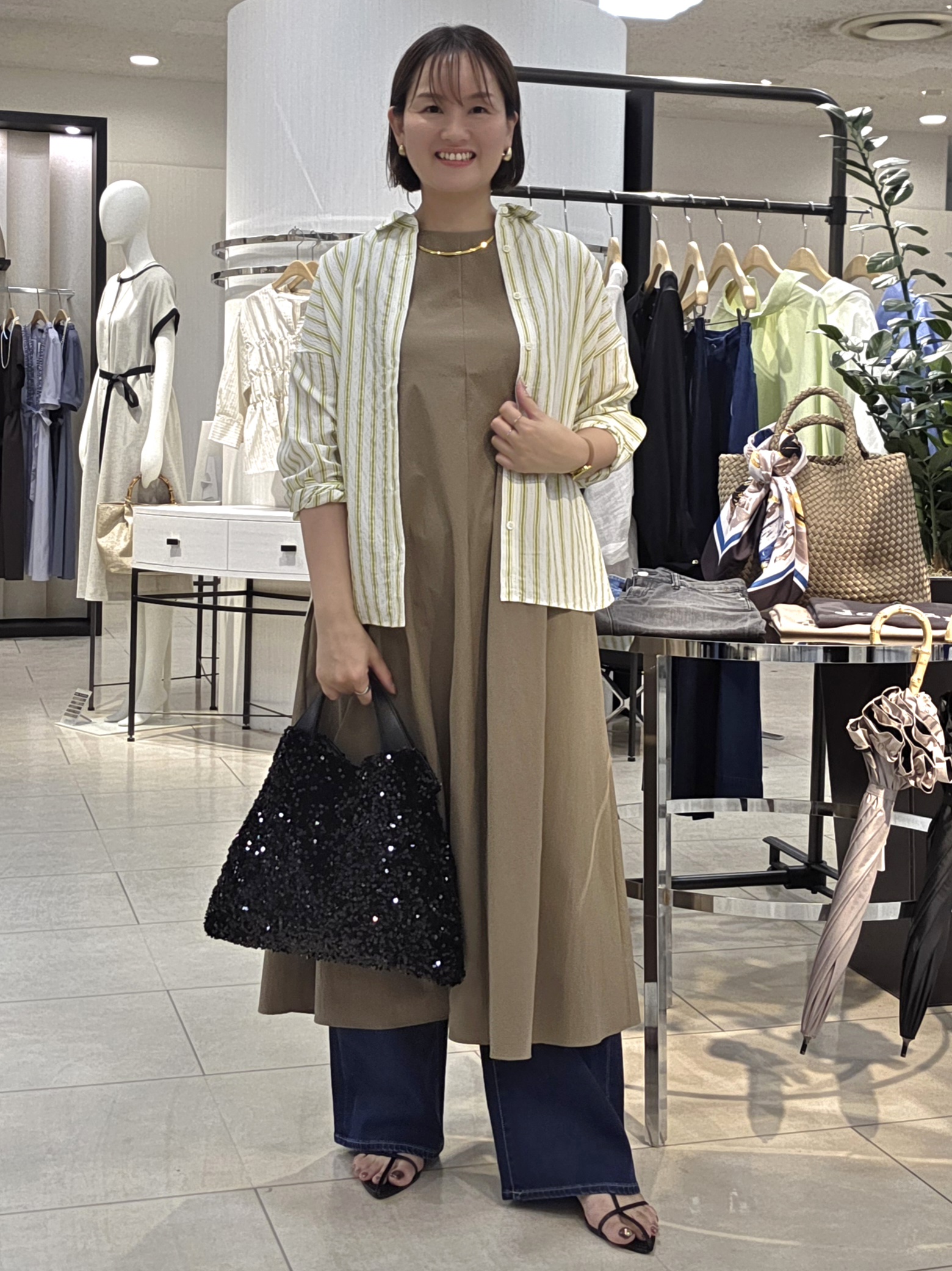 naokoさんの「UNTITLED｜ストライプシャツ」を使ったコーディネート