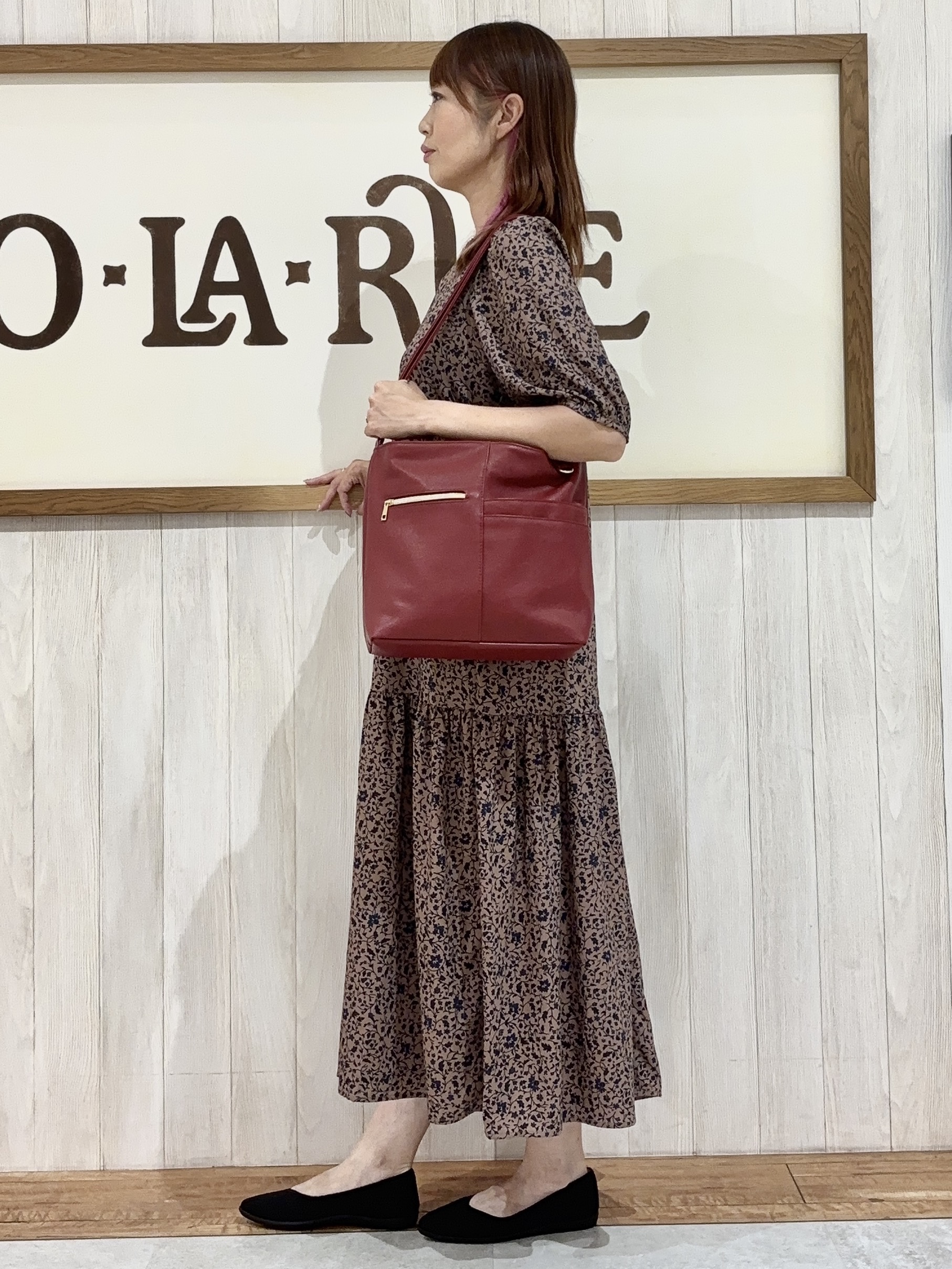 みきぽんさんの「SHOO･LA･RUE｜花柄ティアードワンピース」を使ったコーディネート