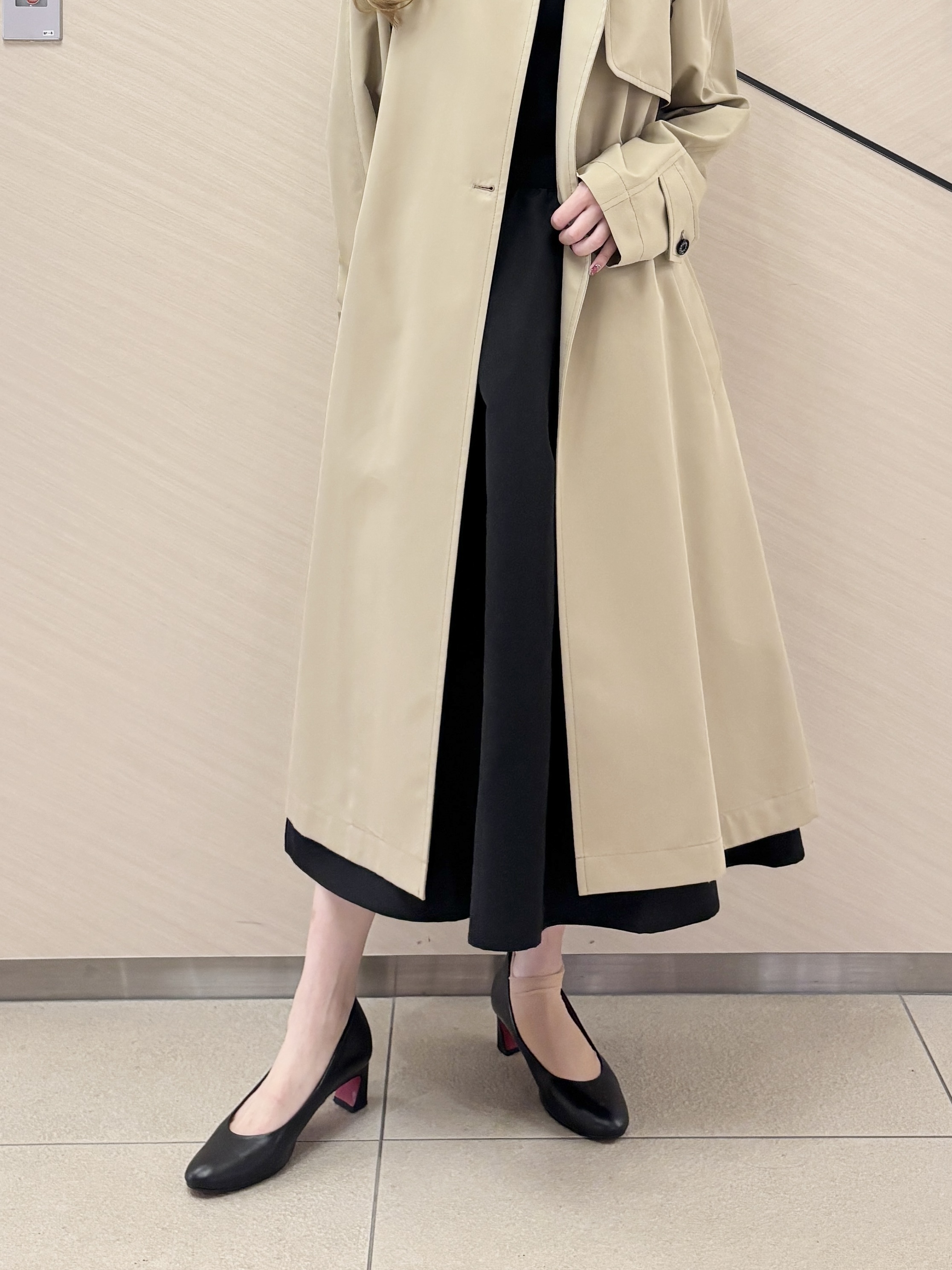 清水夏姫さんの「DRESSTERIOR｜バイカラーニットコンビワンピース」を使ったコーディネート