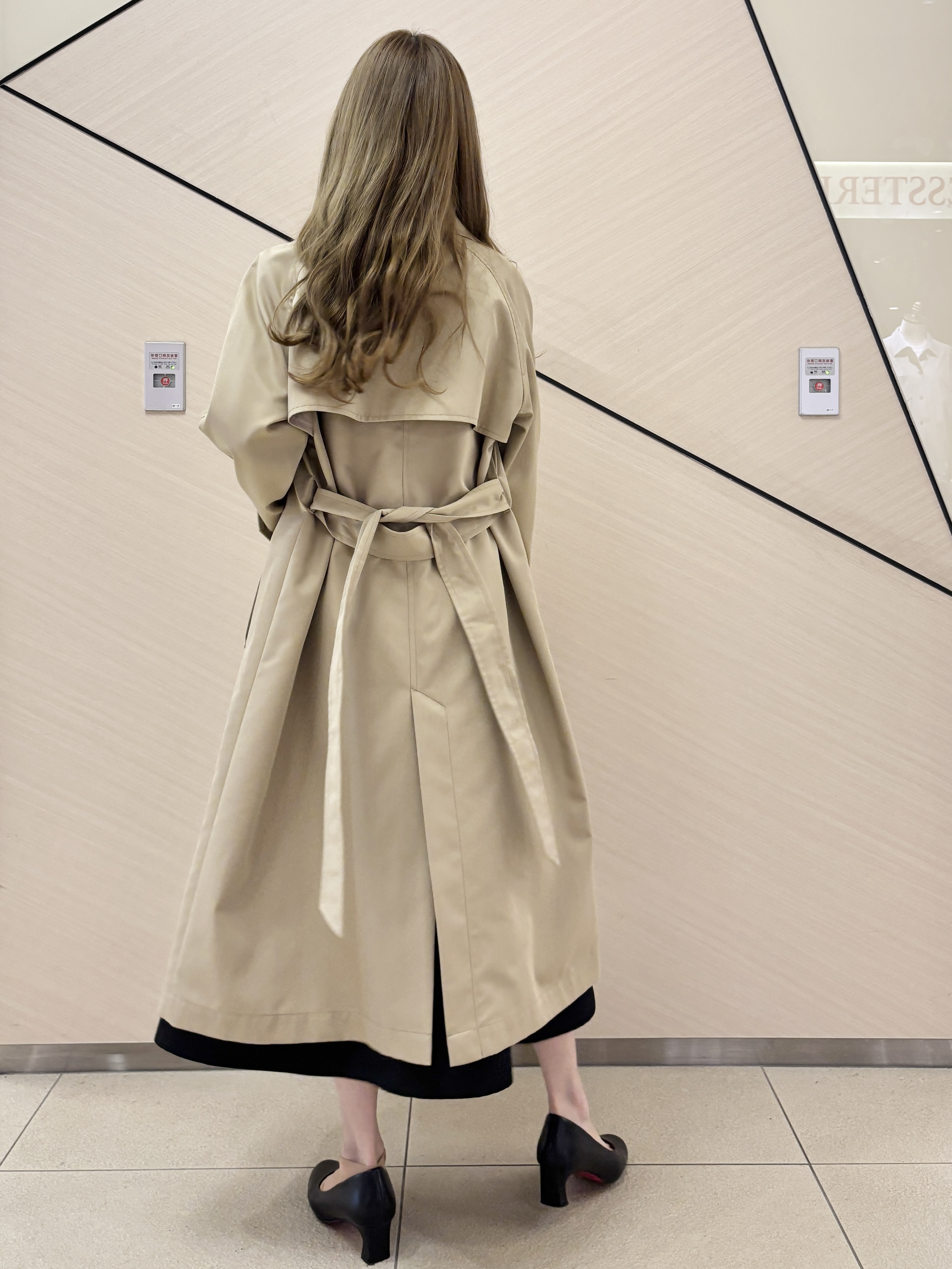 清水夏姫さんの「DRESSTERIOR｜バイカラーニットコンビワンピース」を使ったコーディネート