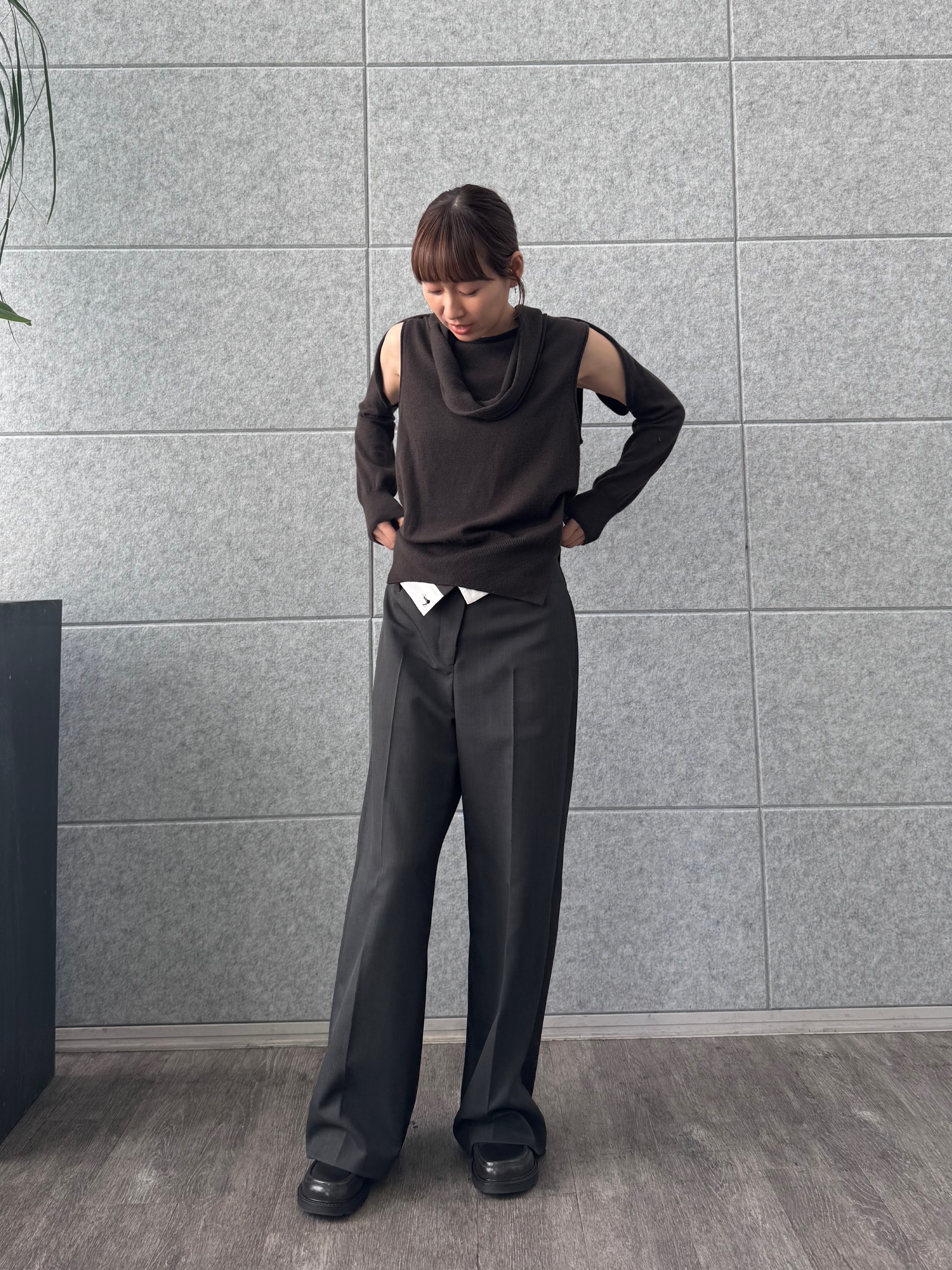designer yukaさんの「CODE A｜SYSTEM｜CONVERTIBLE－SLEEVE WOOL KNIT TOP」を使ったコーディネート