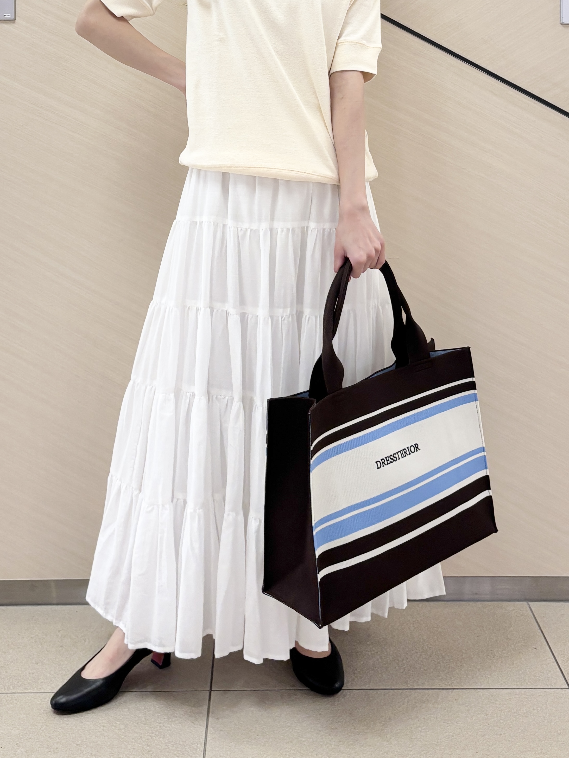 清水夏姫さんの「DRESSTERIOR｜【再入荷】コットンボイルティアードスカート」を使ったコーディネート