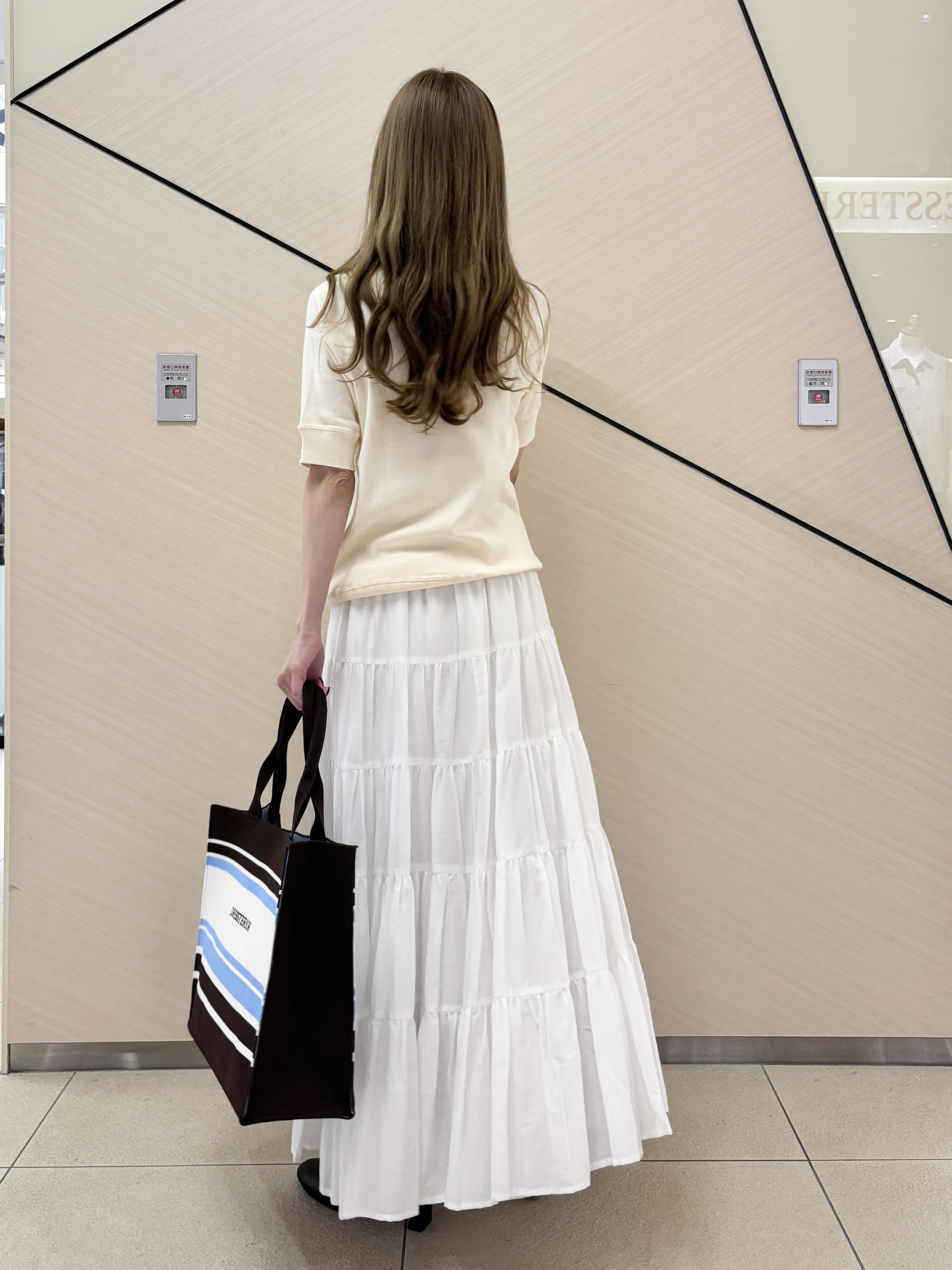 清水夏姫さんの「DRESSTERIOR｜【再入荷】コットンボイルティアードスカート」を使ったコーディネート