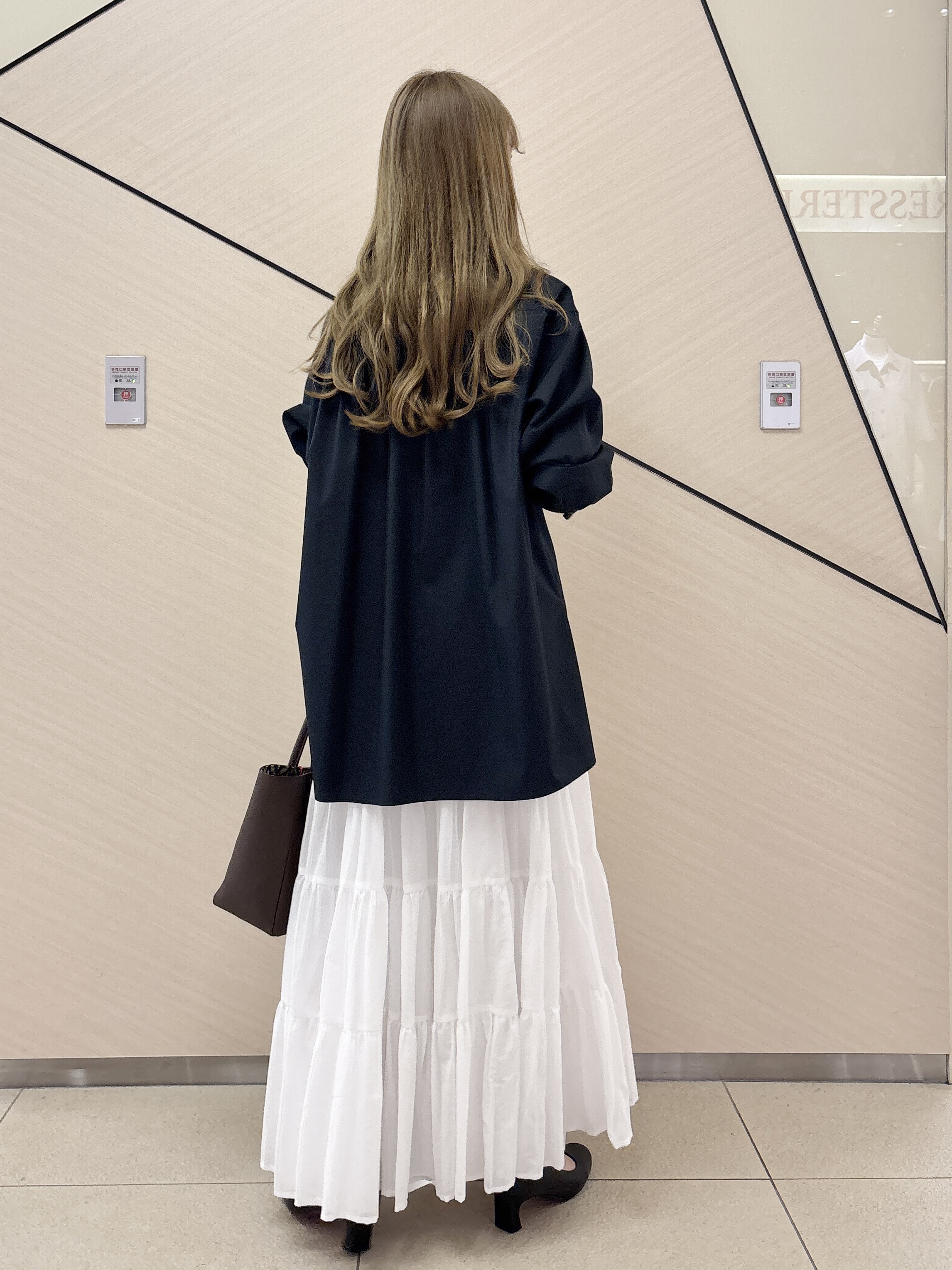 清水夏姫さんの「DRESSTERIOR｜【再入荷】コットンボイルティアードスカート」を使ったコーディネート