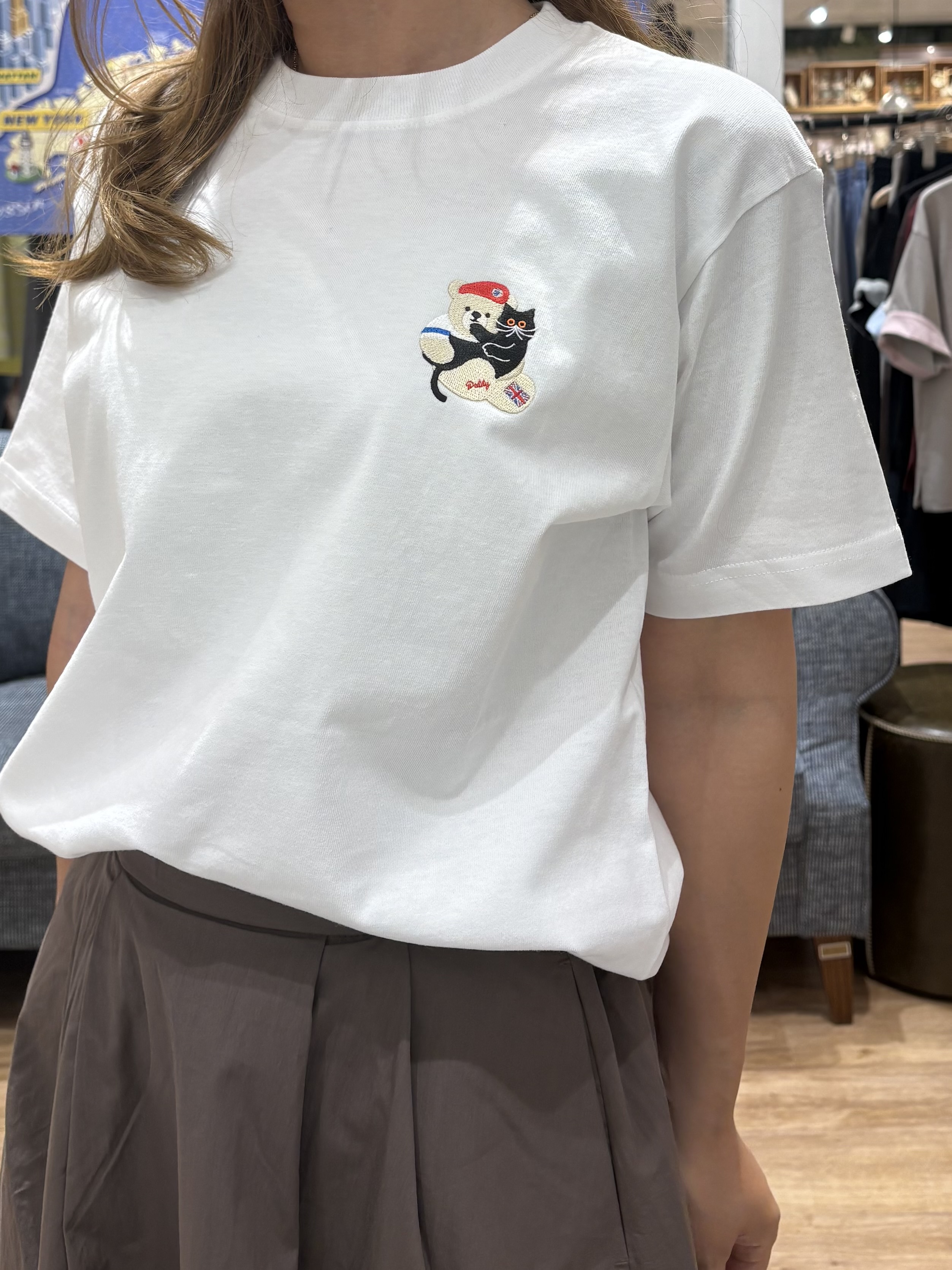 yuinaさんの「Dessin｜UMAO&times;Dessinコラボ 刺繍Tシャツ」を使ったコーディネート