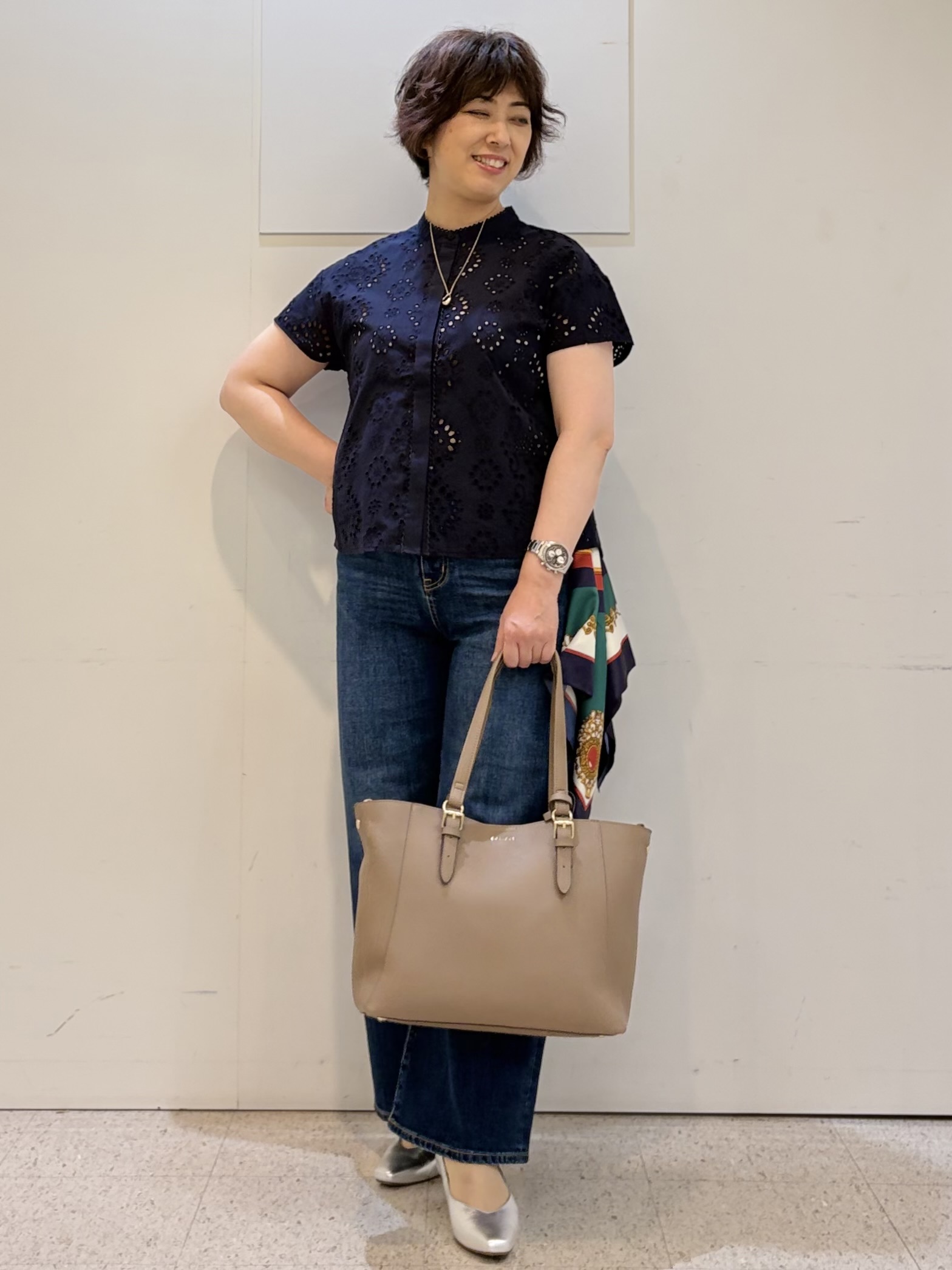 ヤスコさんの「Reflect｜【通勤◎】カットワーク刺繍レース シャツブラウス」を使ったコーディネート