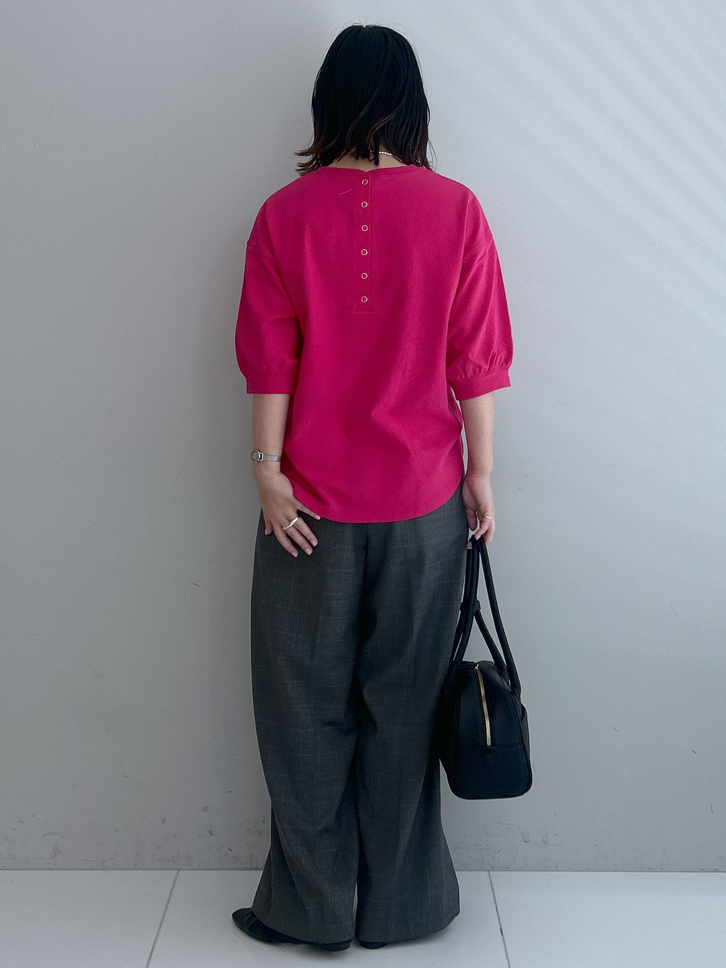 Hirokaさんの「Dessin｜バックヘンリーカットソー5分袖」を使ったコーディネート