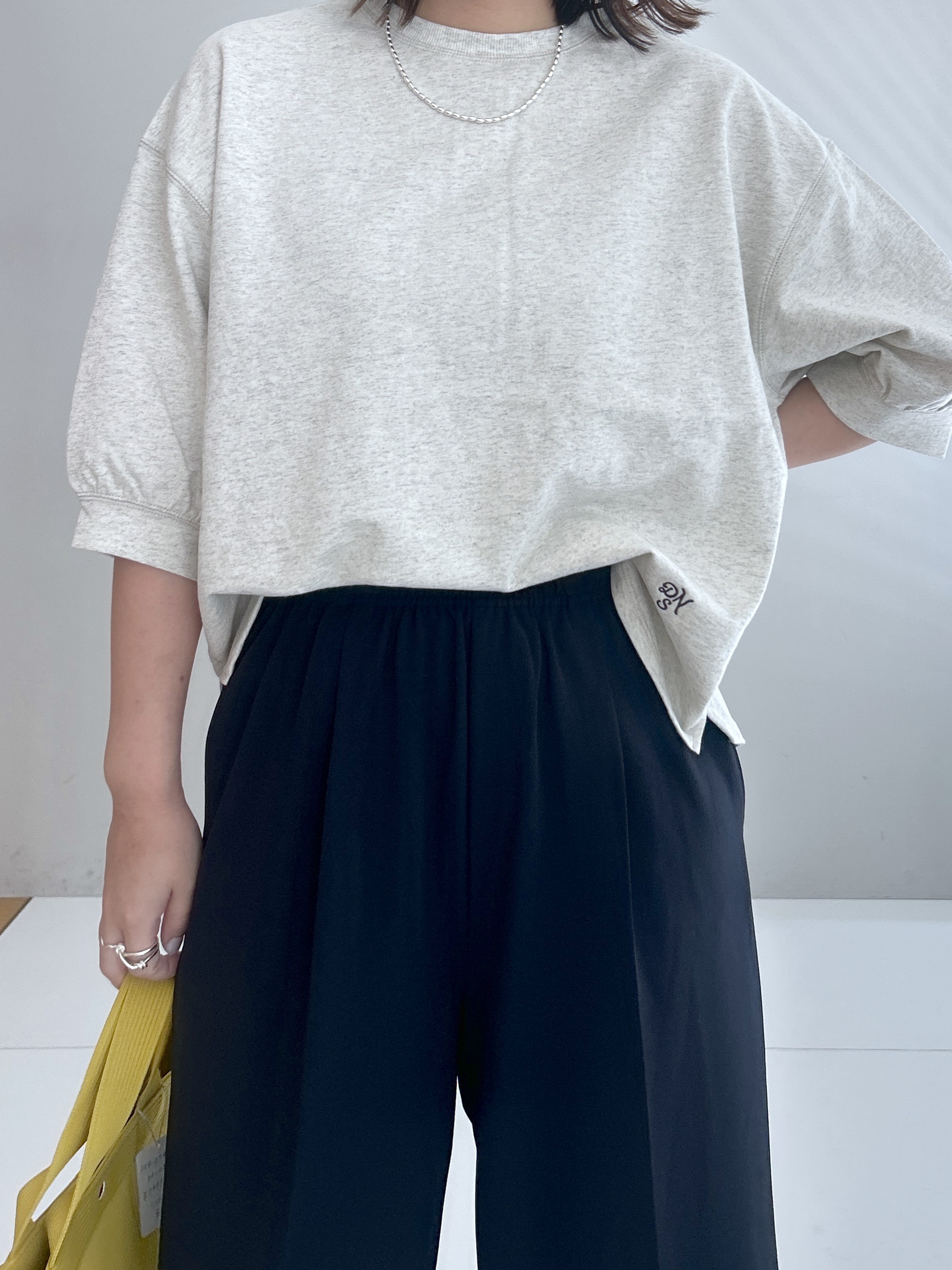 Hirokaさんの「Dessin｜バックヘンリーカットソー5分袖」を使ったコーディネート