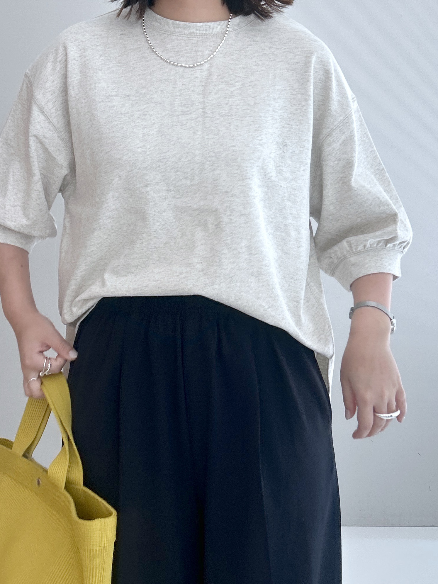 Hirokaさんの「Dessin｜バックヘンリーカットソー5分袖」を使ったコーディネート